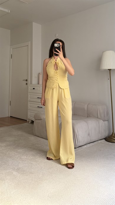 Soft Sarı Halter Yaka Düğmeli Keten Bluz Takım