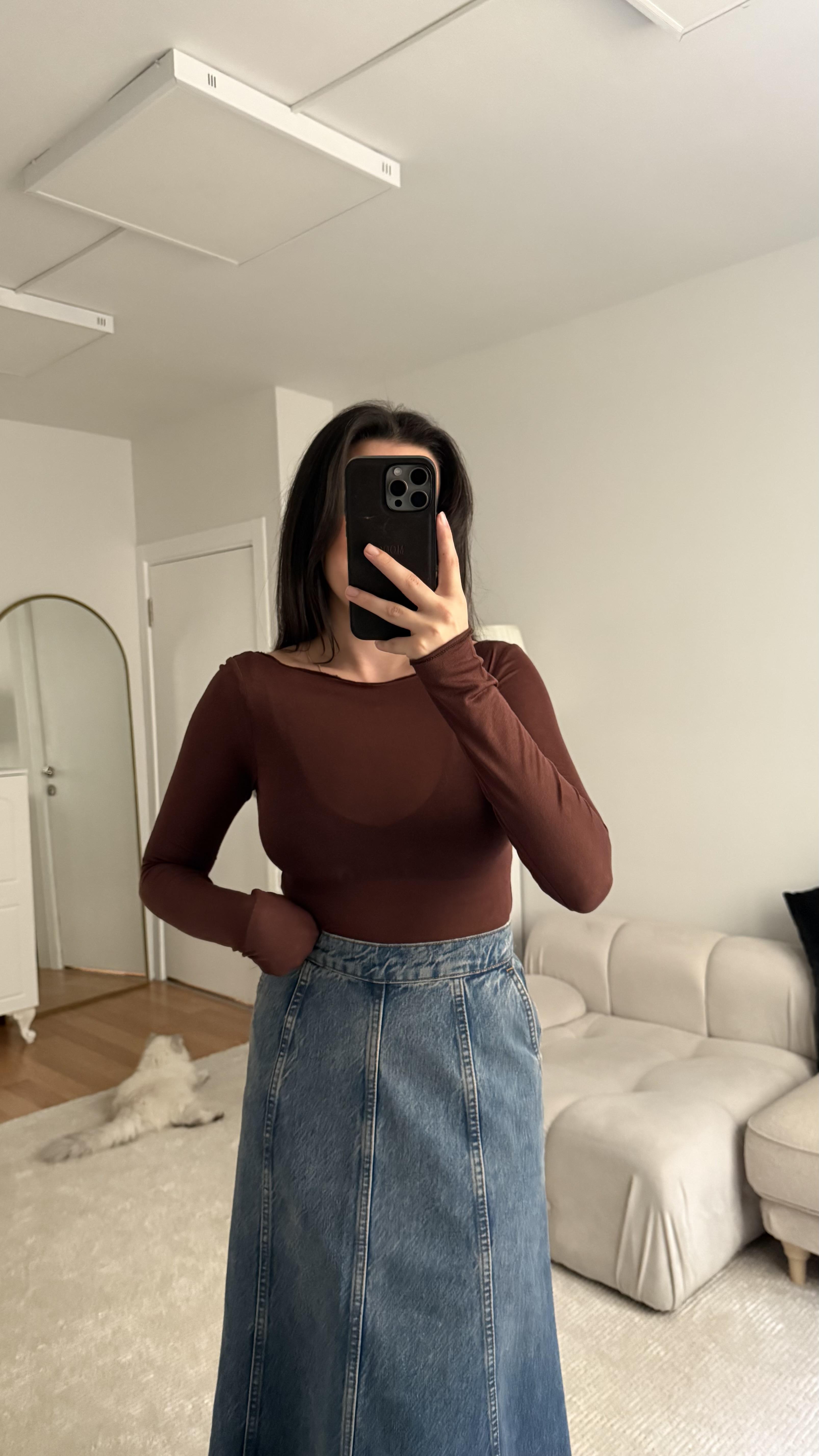 Acı Kahve Kayık Yaka Transparan Bluz