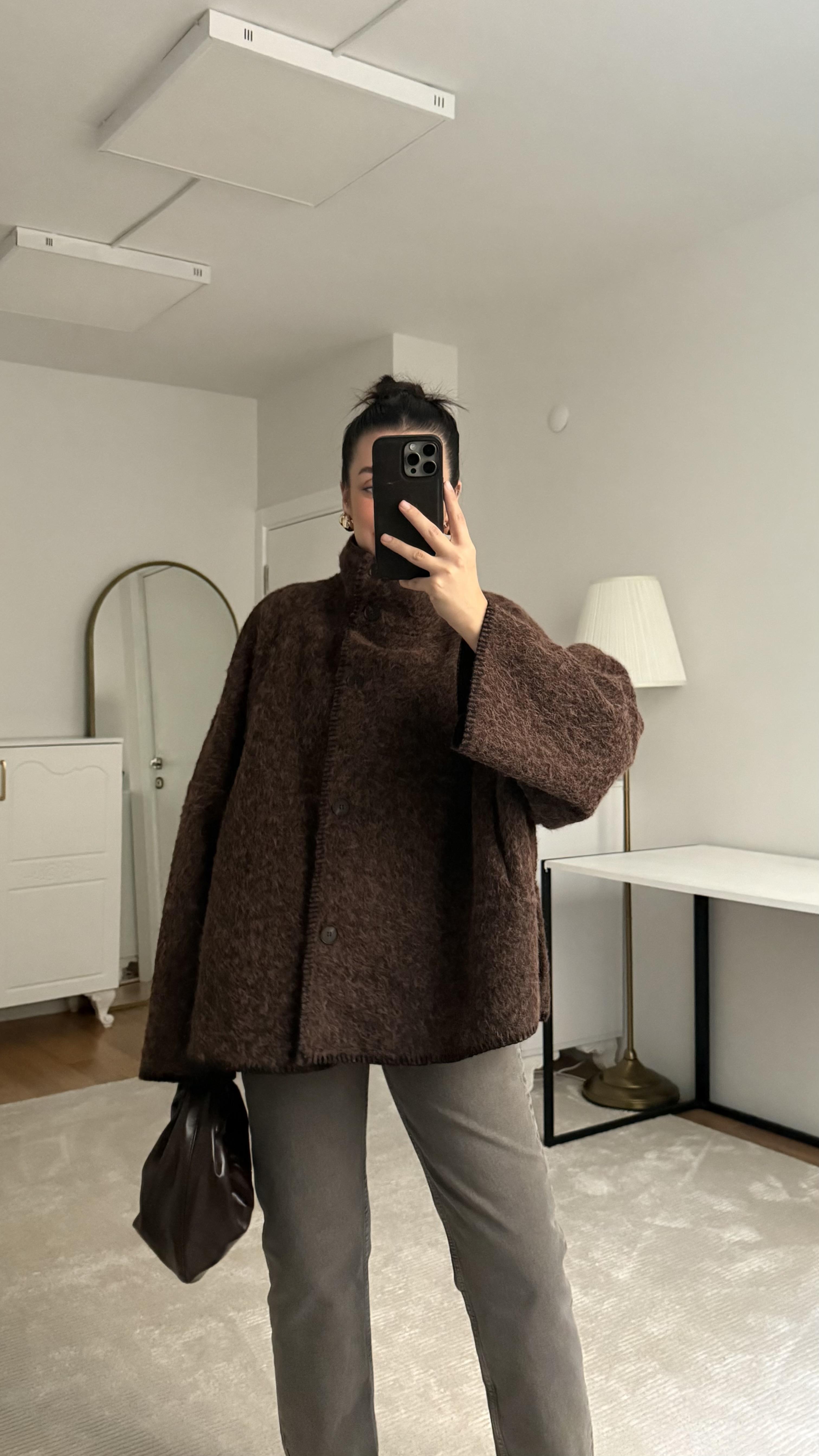 Acı Kahve Kroşetalı Kıvırcık Peluş Panço