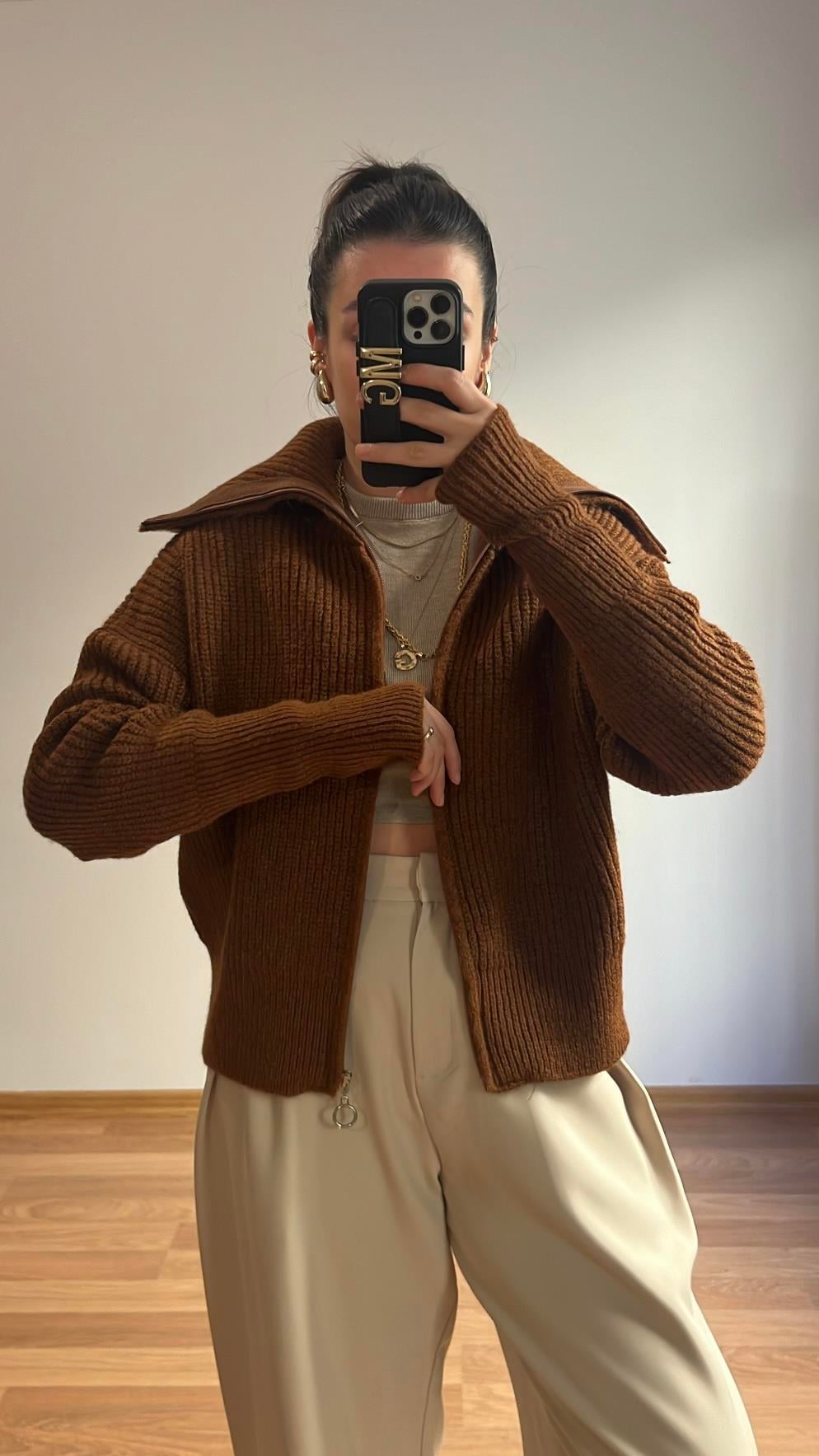 ACI KAHVE YAKA DETAY HIRKA