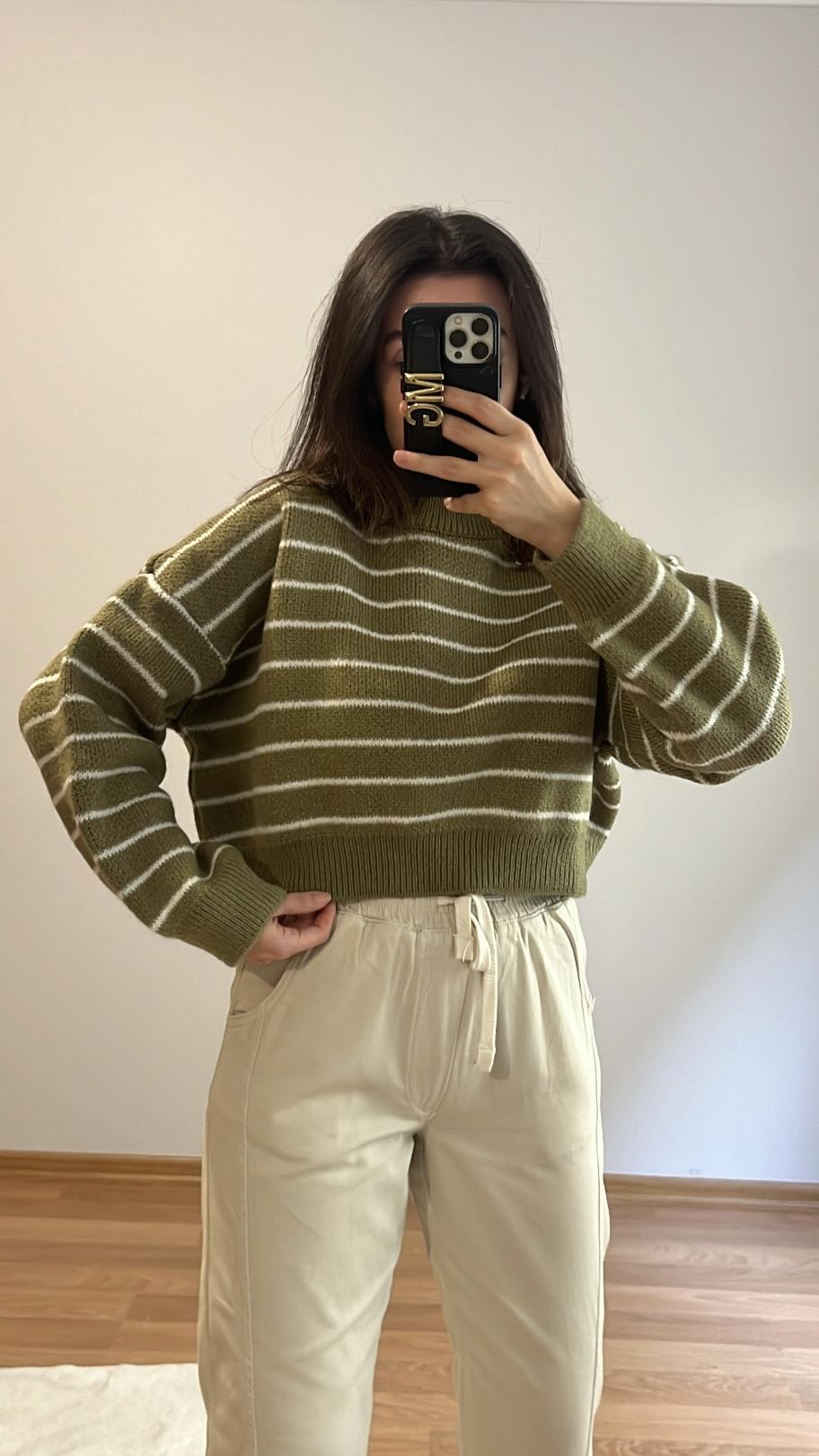 AÇIK YEŞİL ÇİZGİLİ ÖRME KAZAK