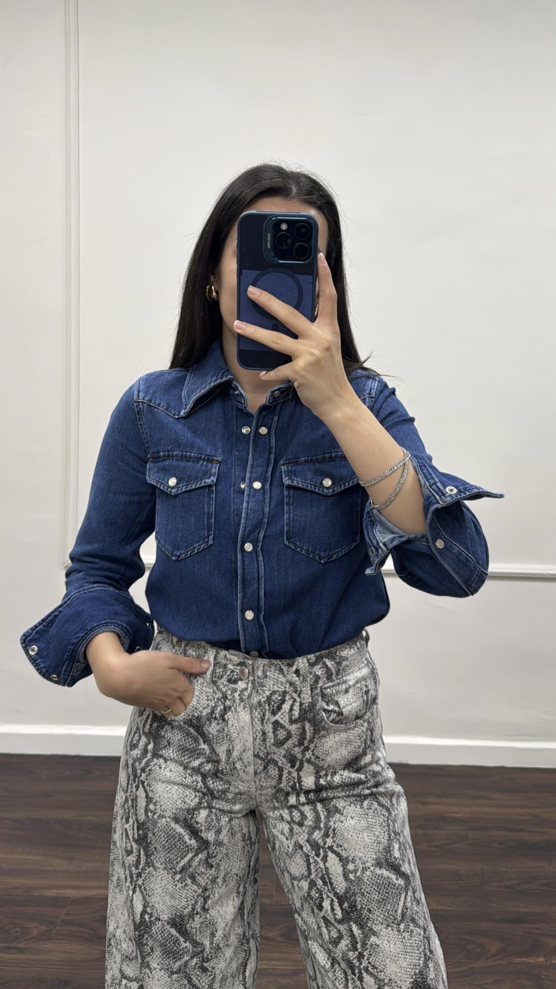 Aket Koyu Mavi Denim Gömlek