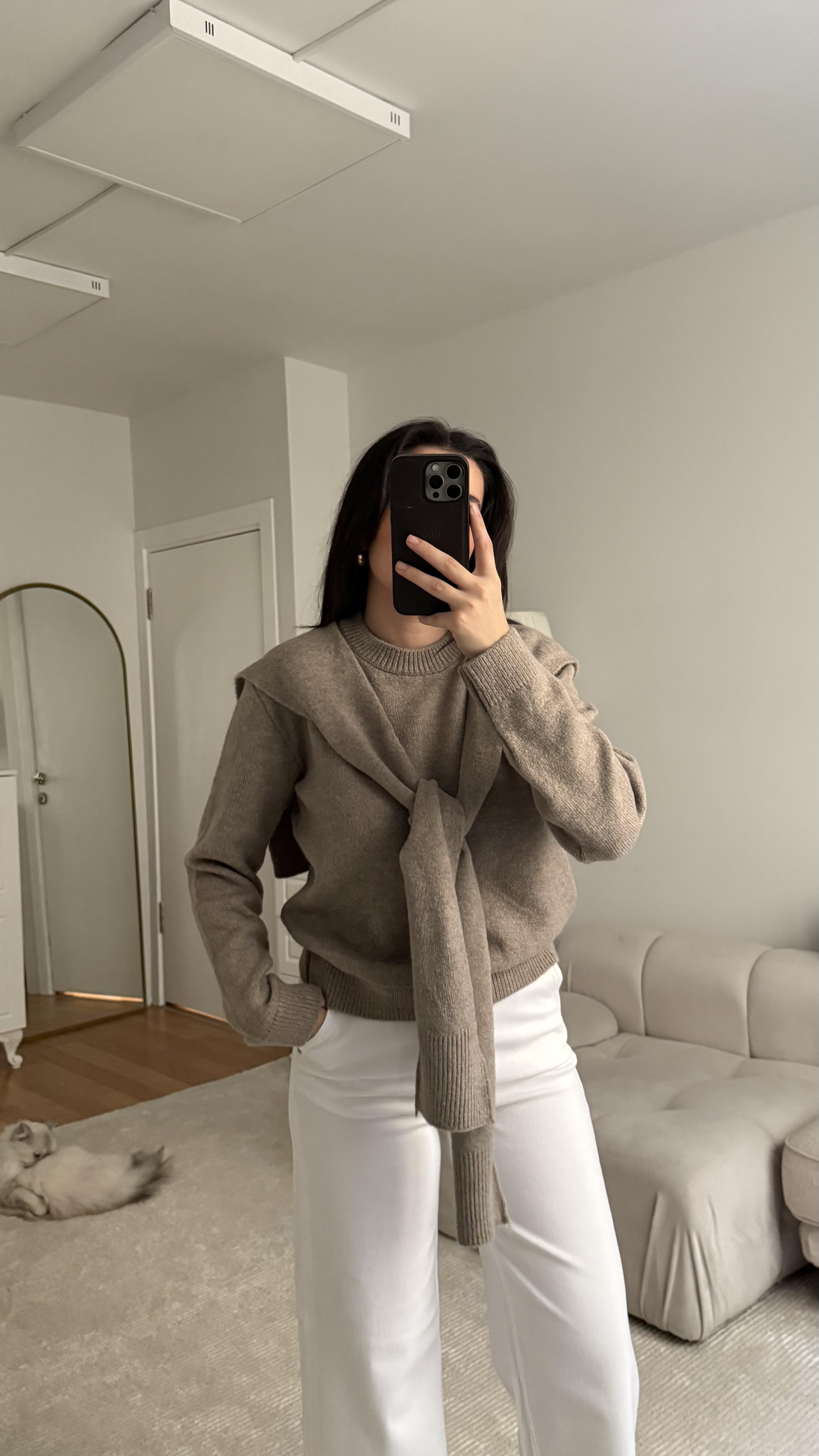 Antrasit Omuzdan Kol Bağlamalı Basıc Kazak