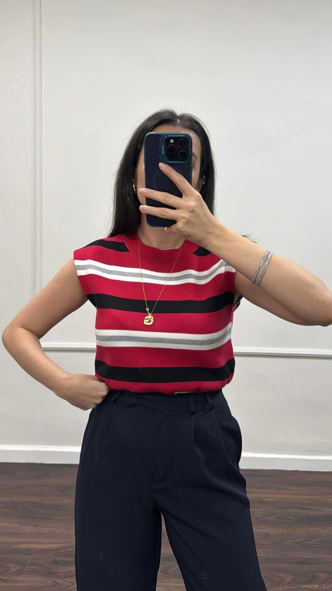 Antro Kırmızı Çizgili Vatka Görünümlü Bluz