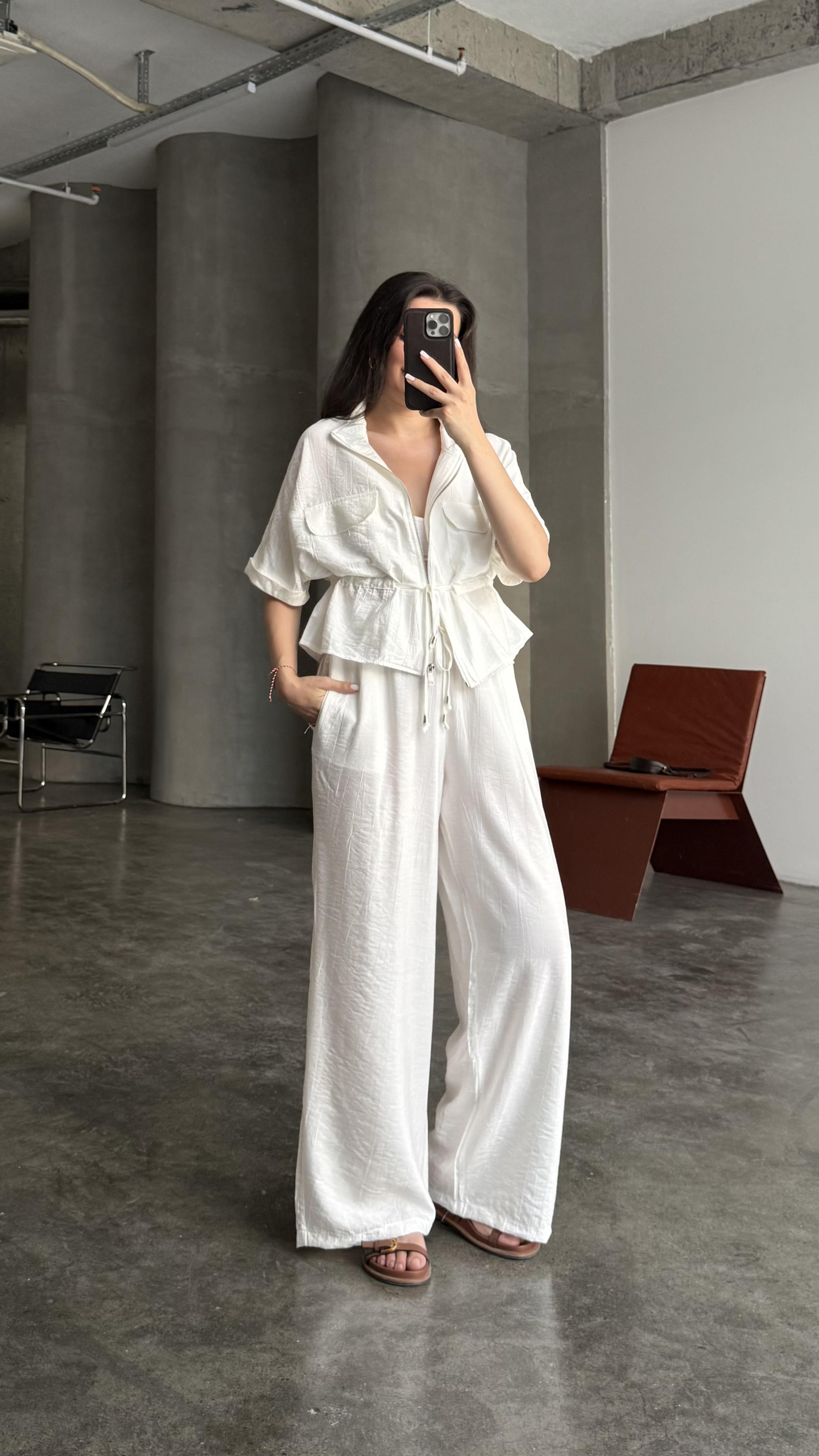 Bağlama Detaylı Beyaz Ceket Pantalon Takım