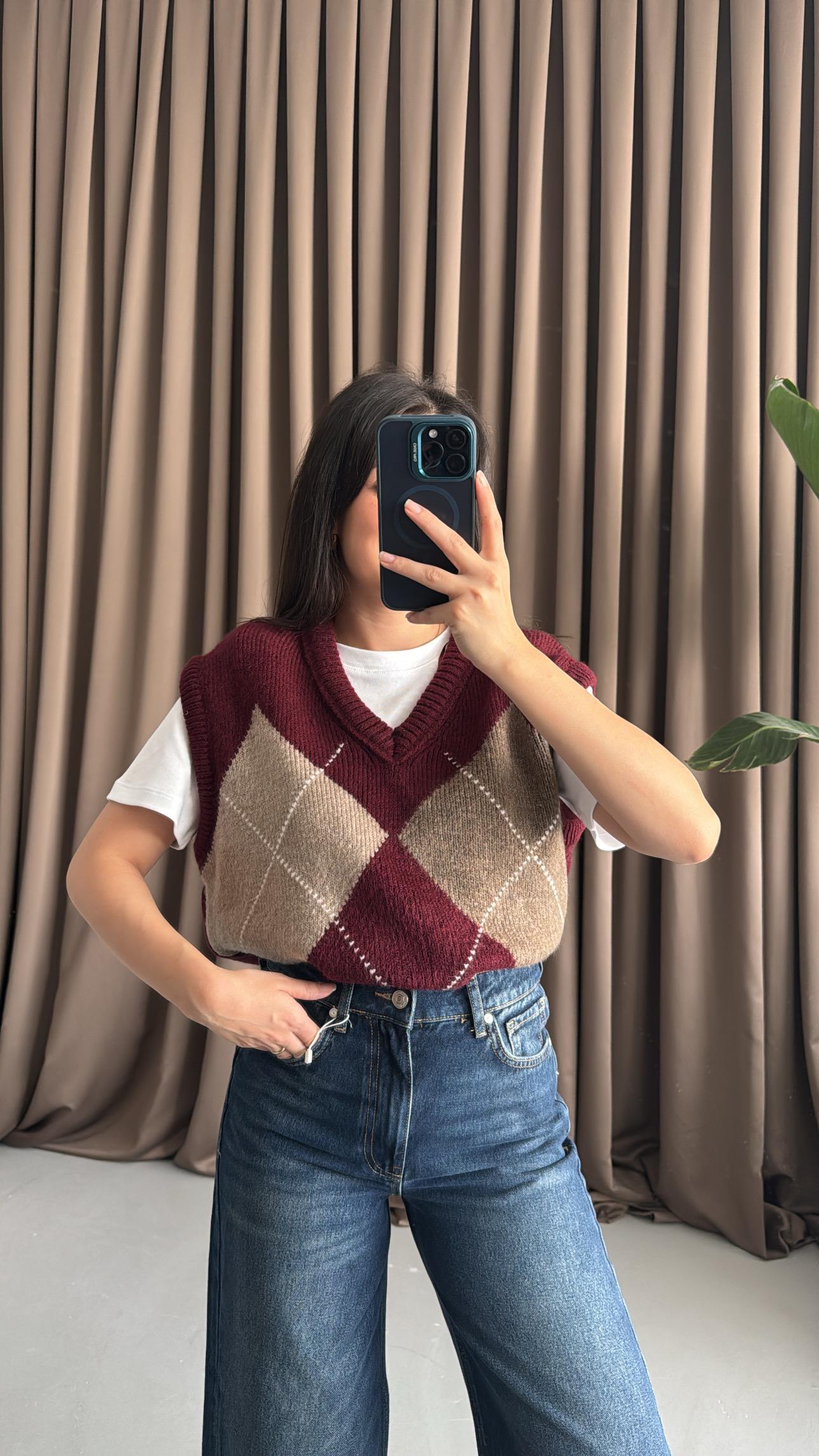 Baklava Desenli V Yaka Triko Süveter