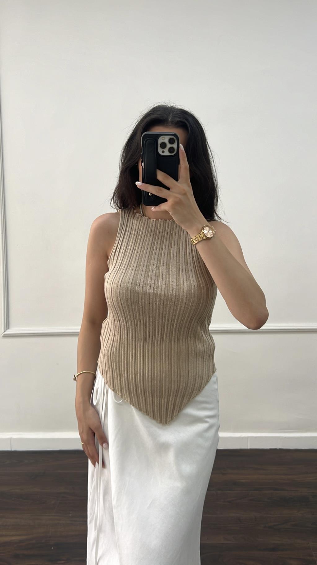 Bej Yandan Verevli Triko Atlet