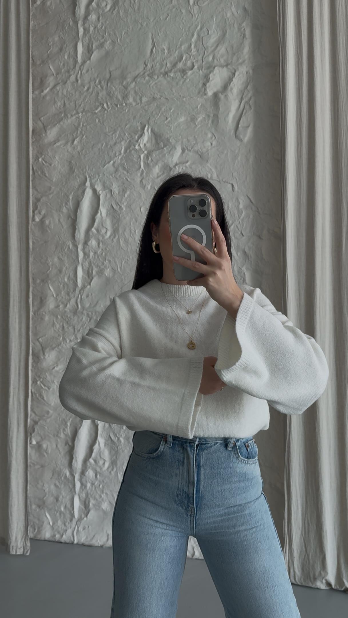 Beyaz Bisiklet Yaka Oversize Triko Kazak