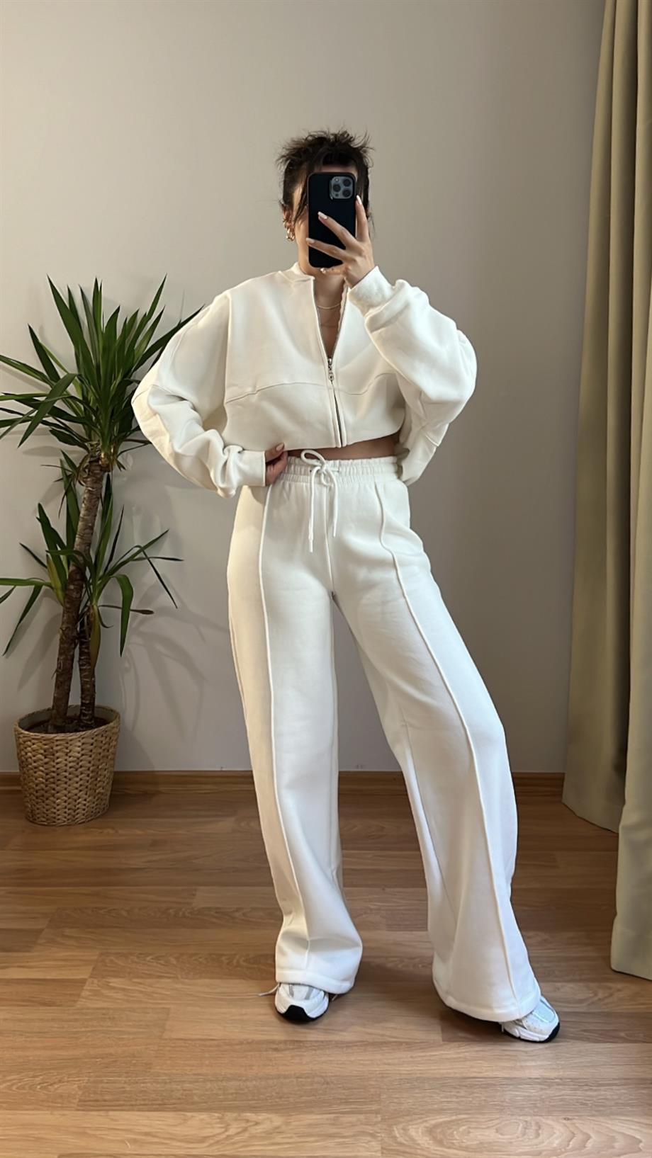 BEYAZ ÖNÜ DİKİŞ DETAYLI PANTOLON SWEAT TAKIM