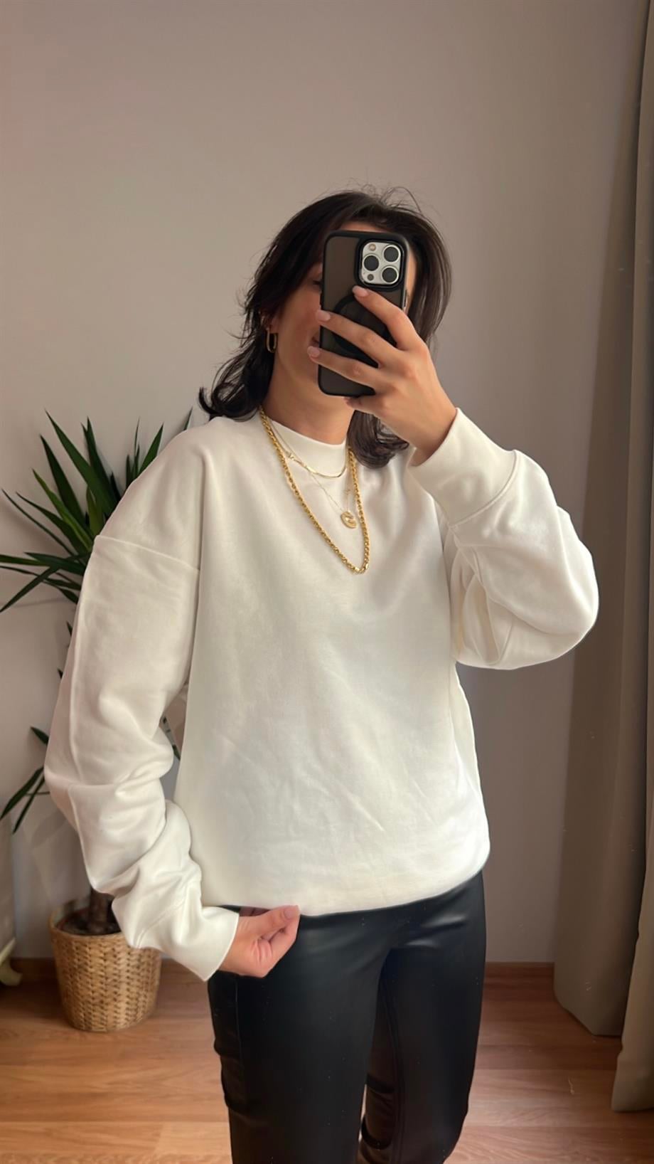 BEYAZ OVERSIZE SWEAT