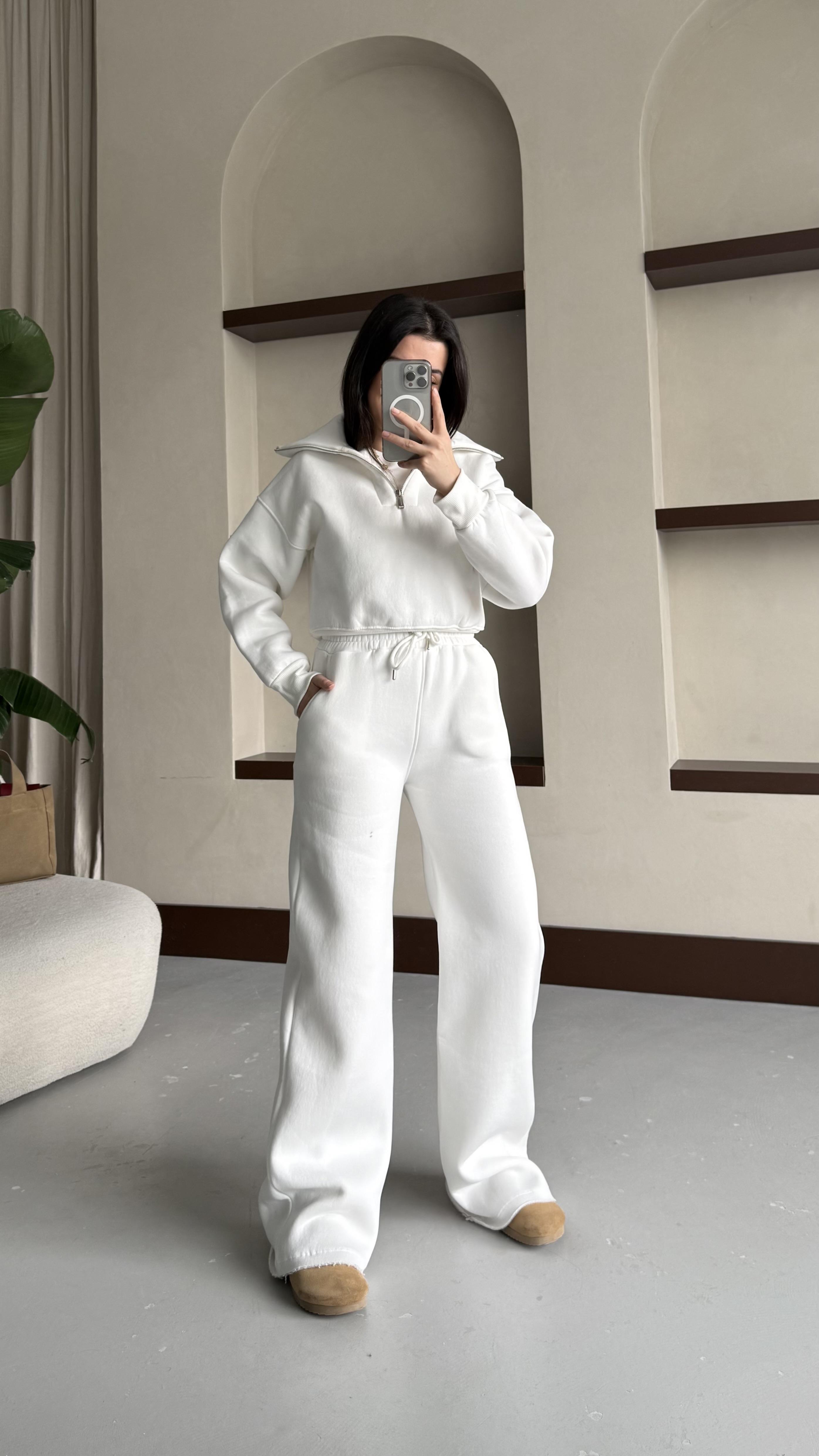 Beyaz Pamuklu Fermuarlı Sweatshirt ve Pantolon Takım