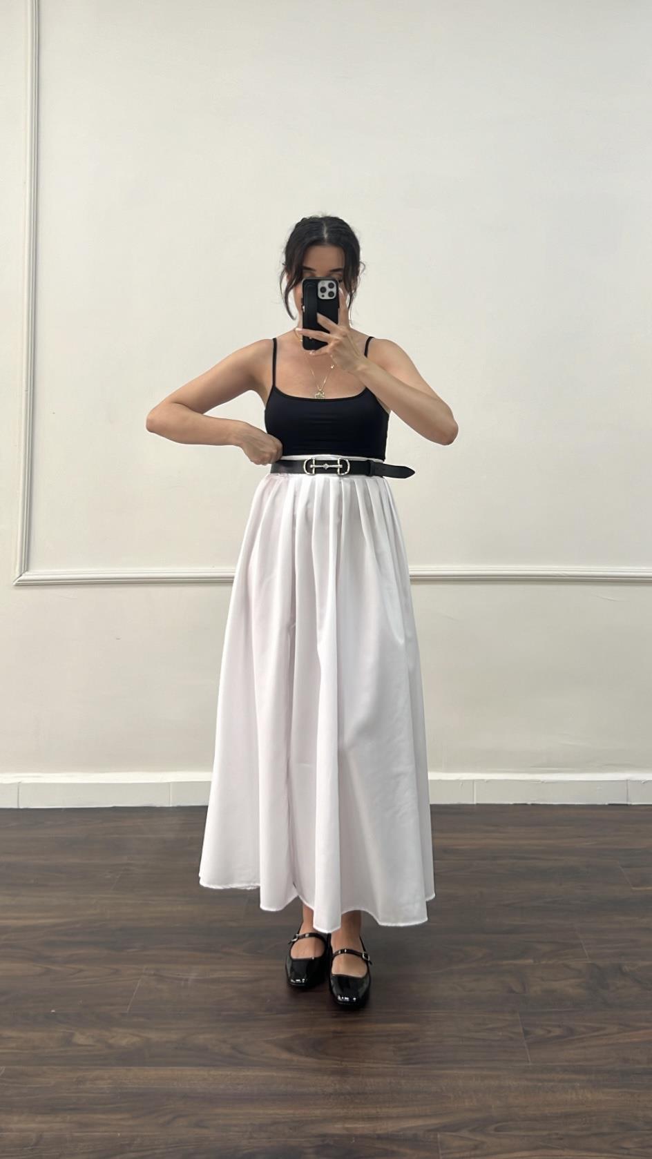 Beyaz Pileli Yırtmaçlı Midi Etek