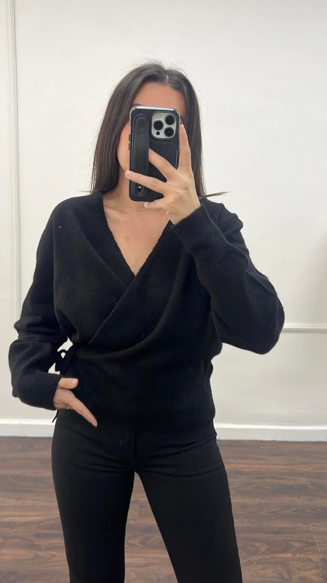 Chko Siyah Kruvaze Bağlamalı Bluz