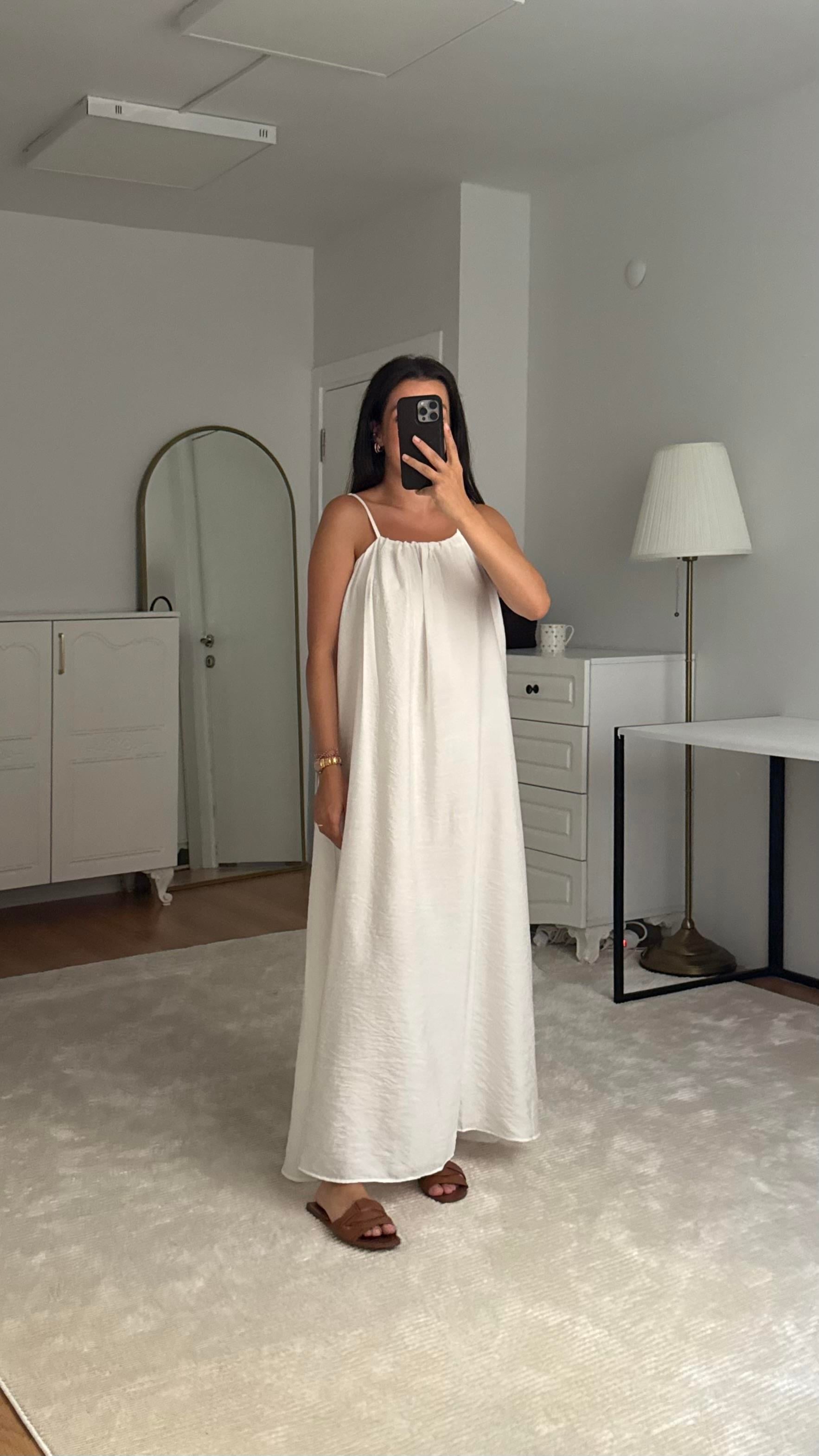 DK Beyaz Şifon İp Askılı Elbise