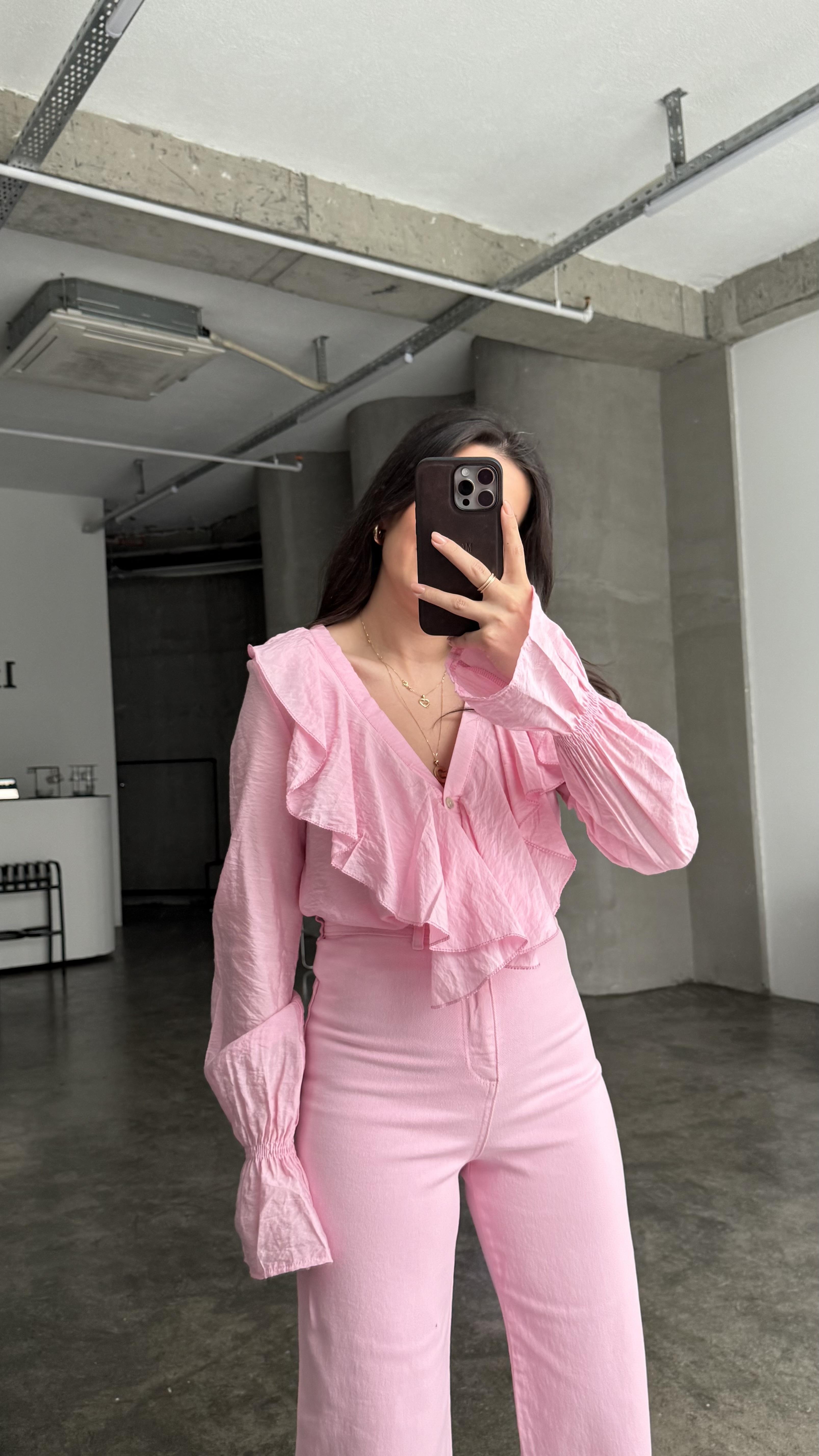 Dk Pembe Fırfırlı Gömlek