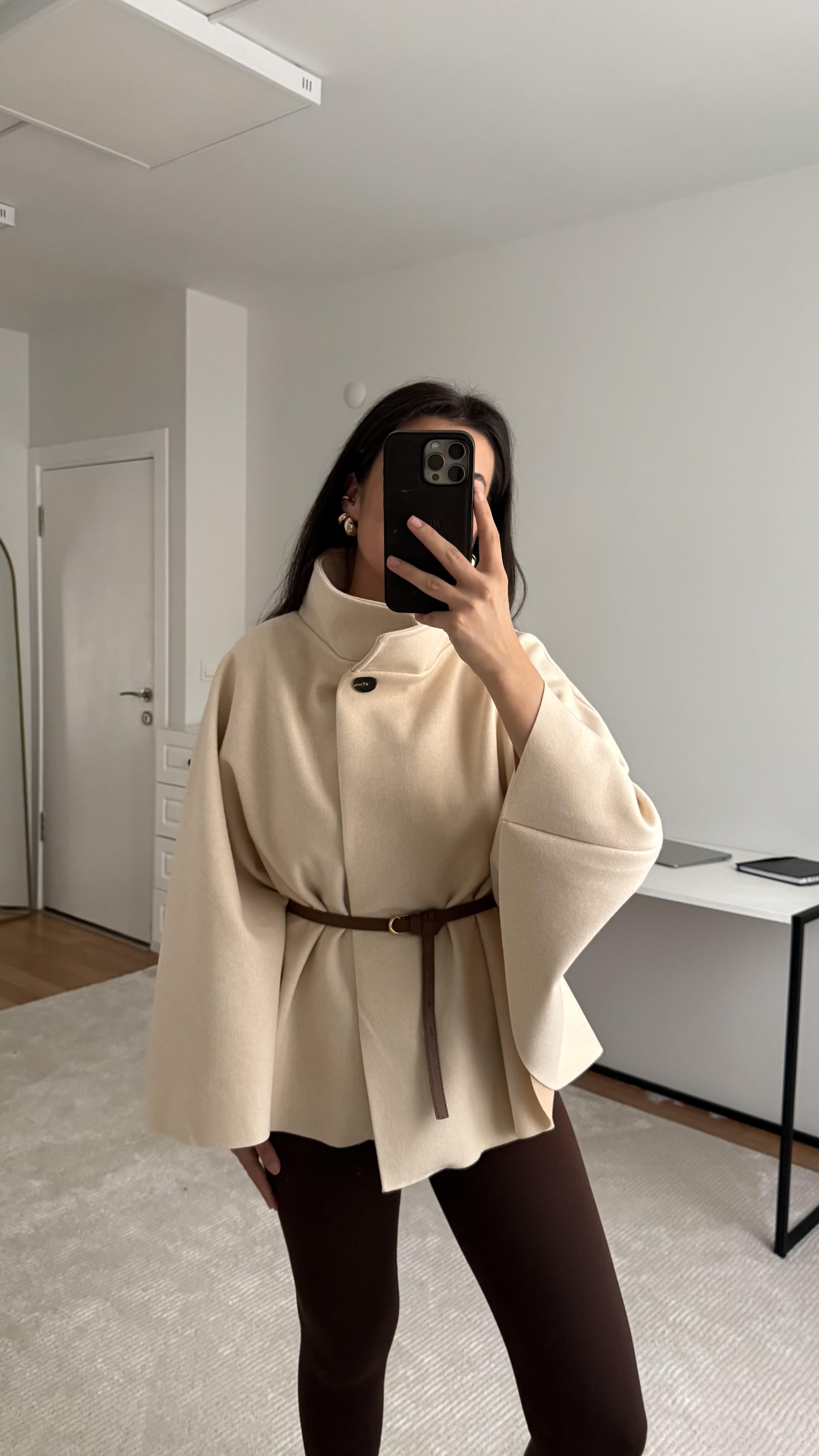 Ekru Kemerli Yarasa Kol Triko Panço