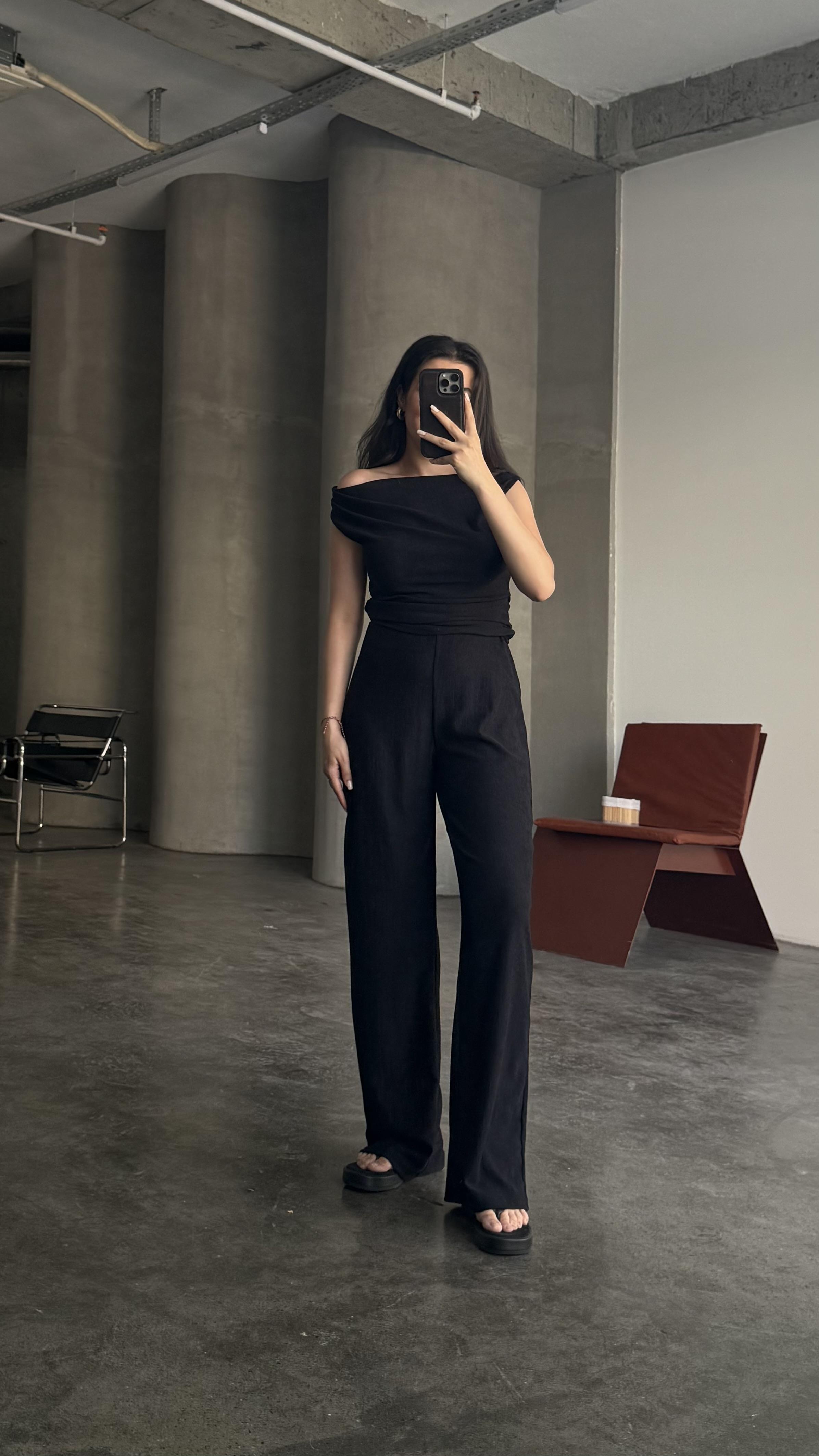 Elegant Siyah Yan büzgülü Crop Takım