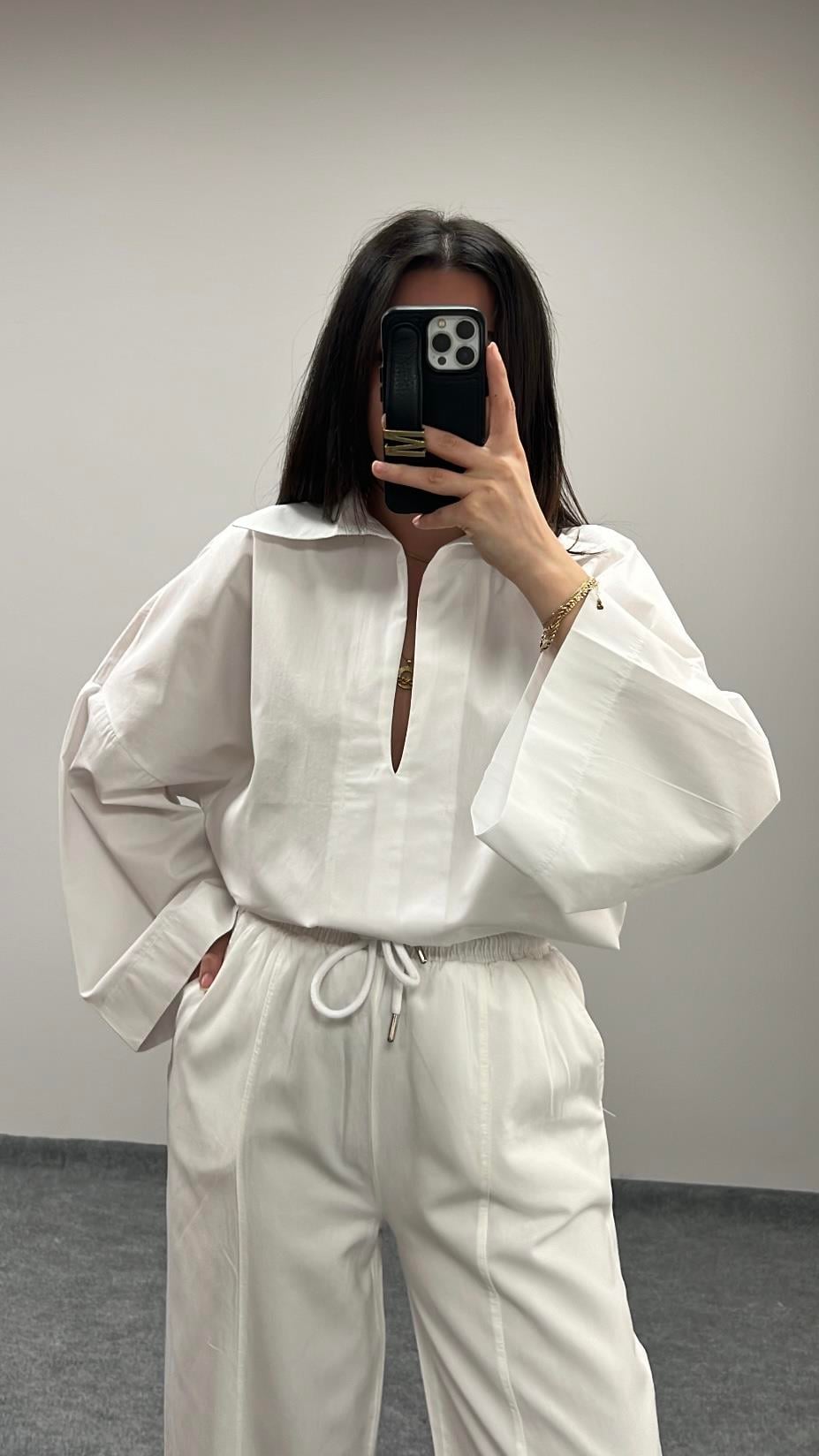 Fav V Yaka Beyaz Poplin Gömlek