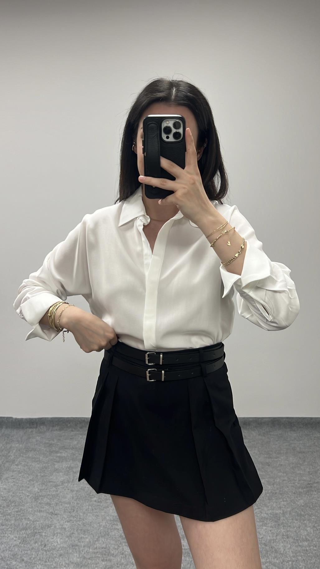 Go Beyaz İpeksi Gömlek