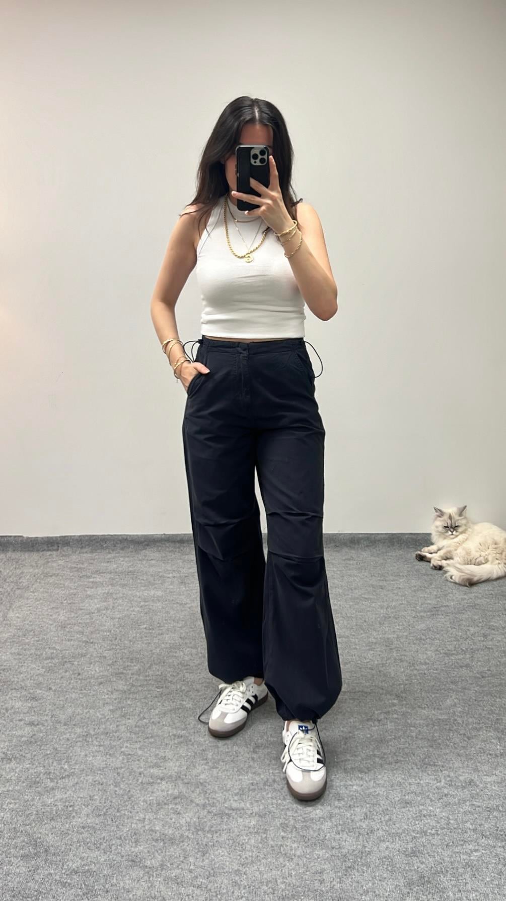 Go Soluk Siyah Paraşüt Pantolon