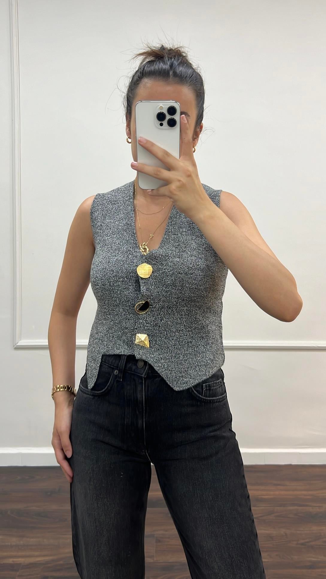 Gri Asimetrik Triko Yelek