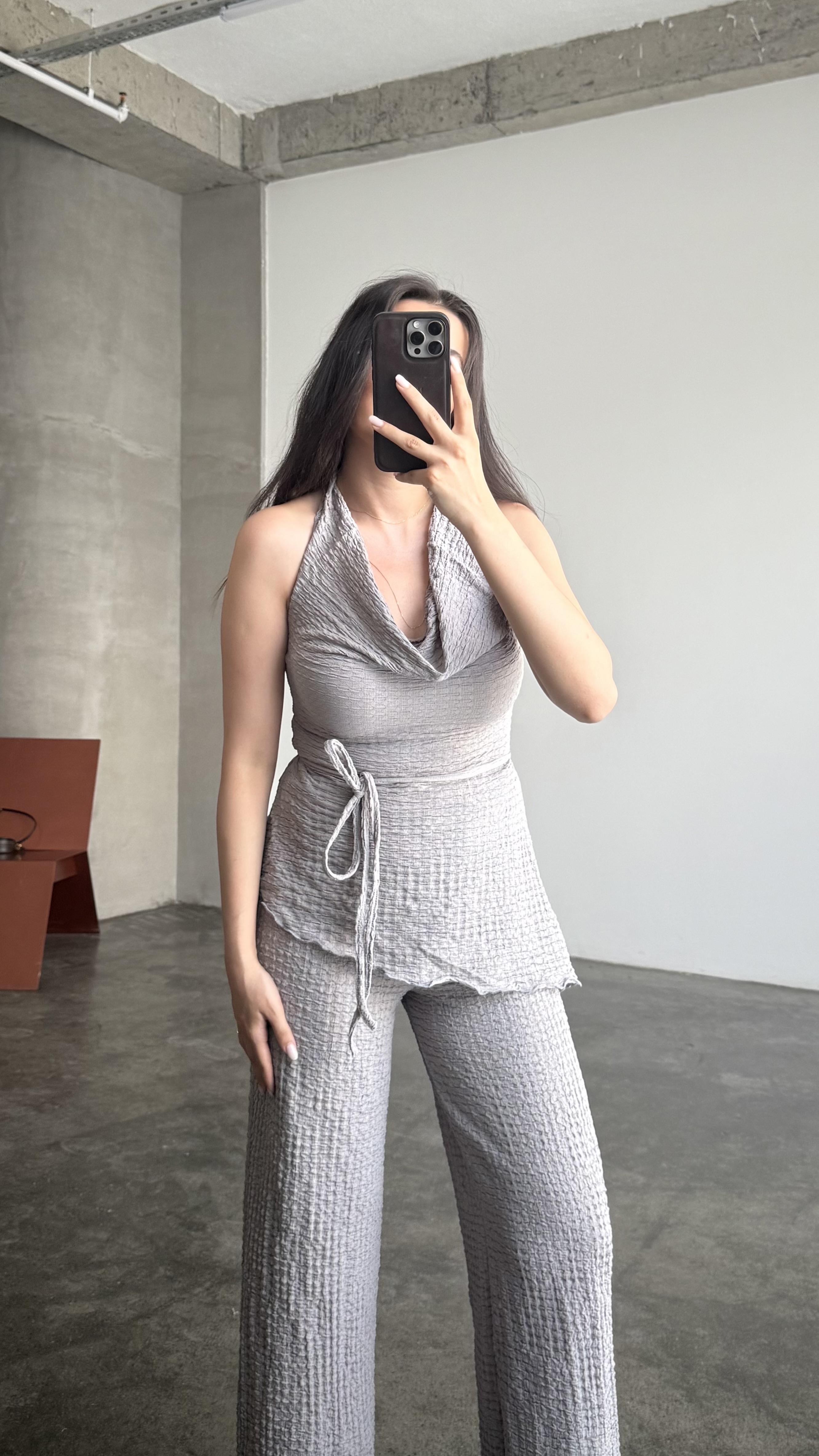 Gri Halter Yaka Gofre Bağlamalı Takım 