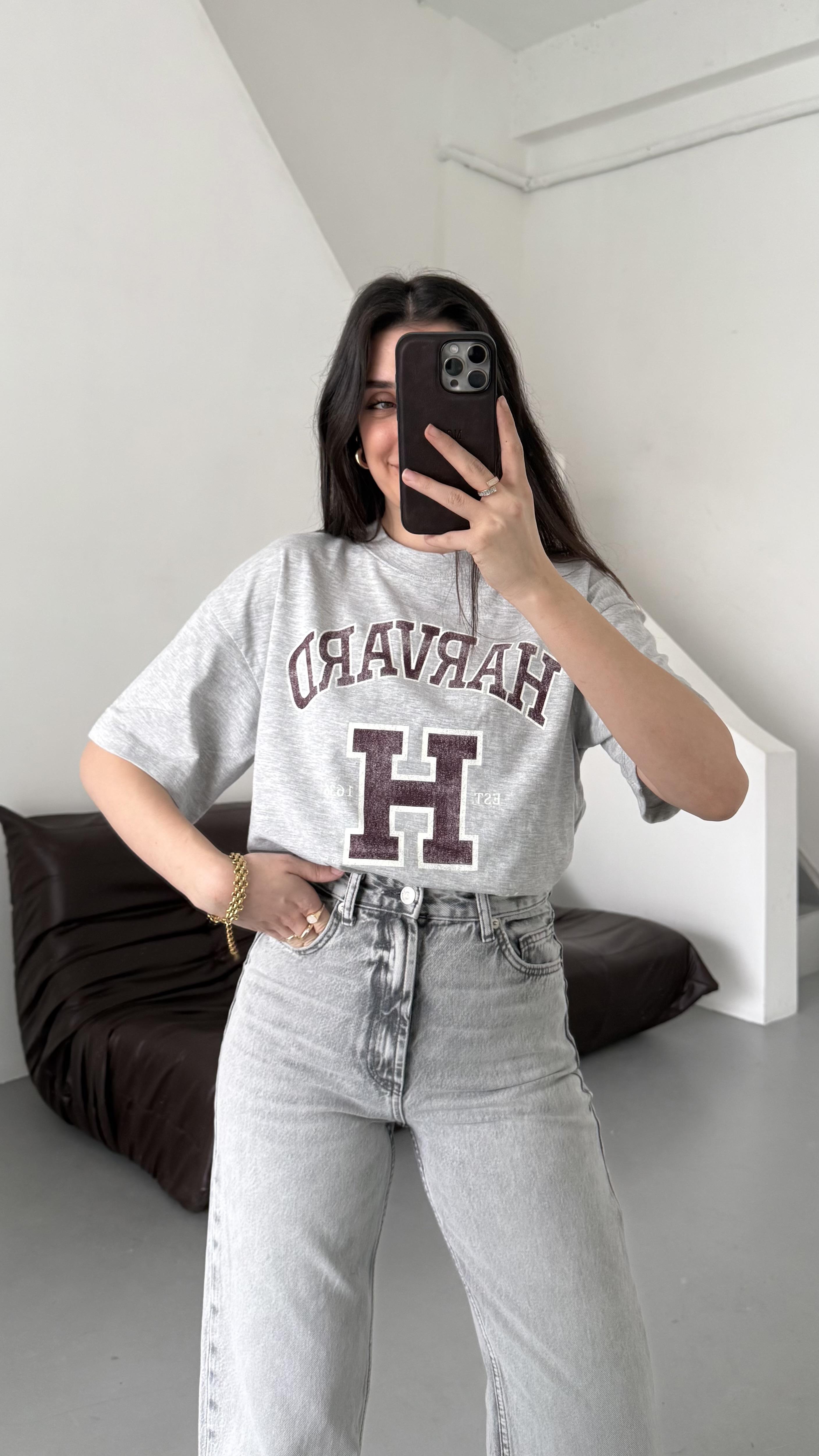 Gri Harvard Bordo Yazı Baskılı Oversize Tişört