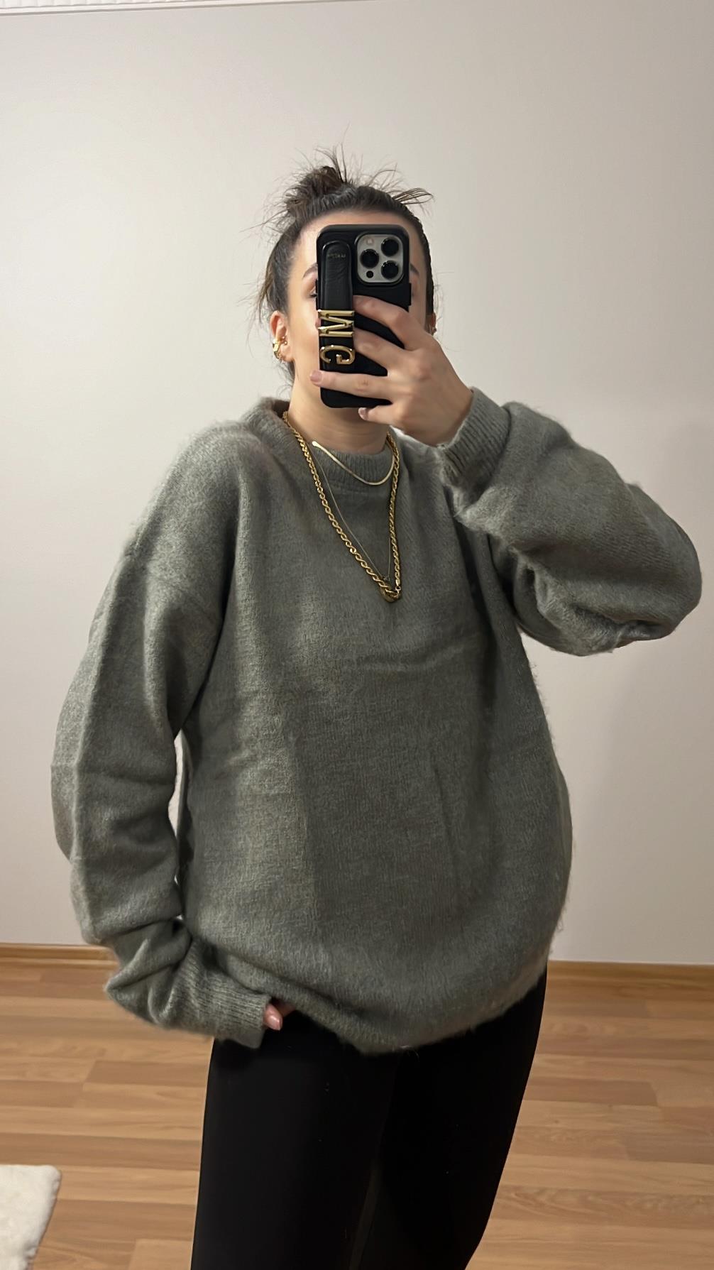 GRİ YUMUŞAK ÖRGÜ KAZAK