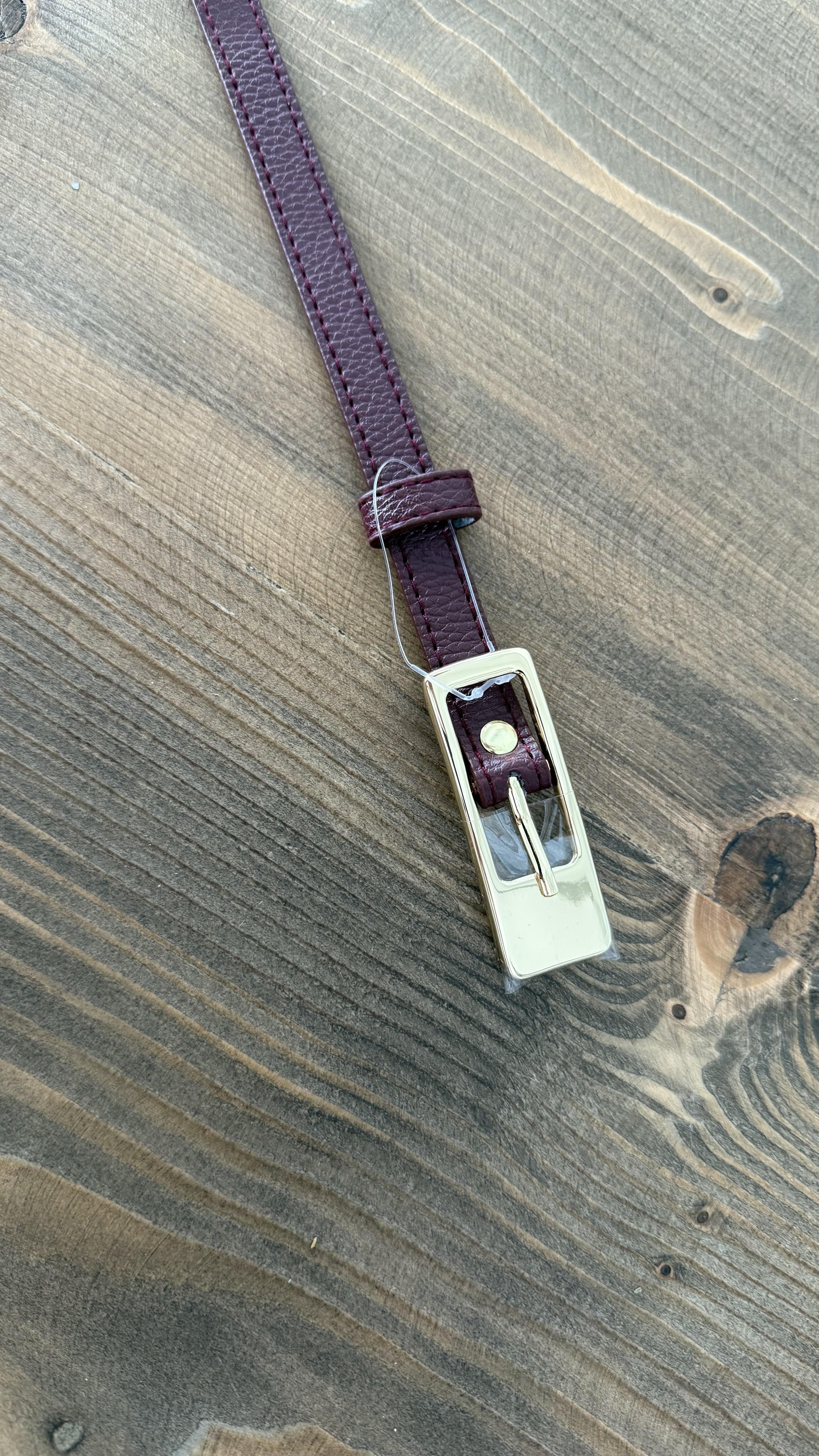 İnce Tokalı Bordo Deri Kemer