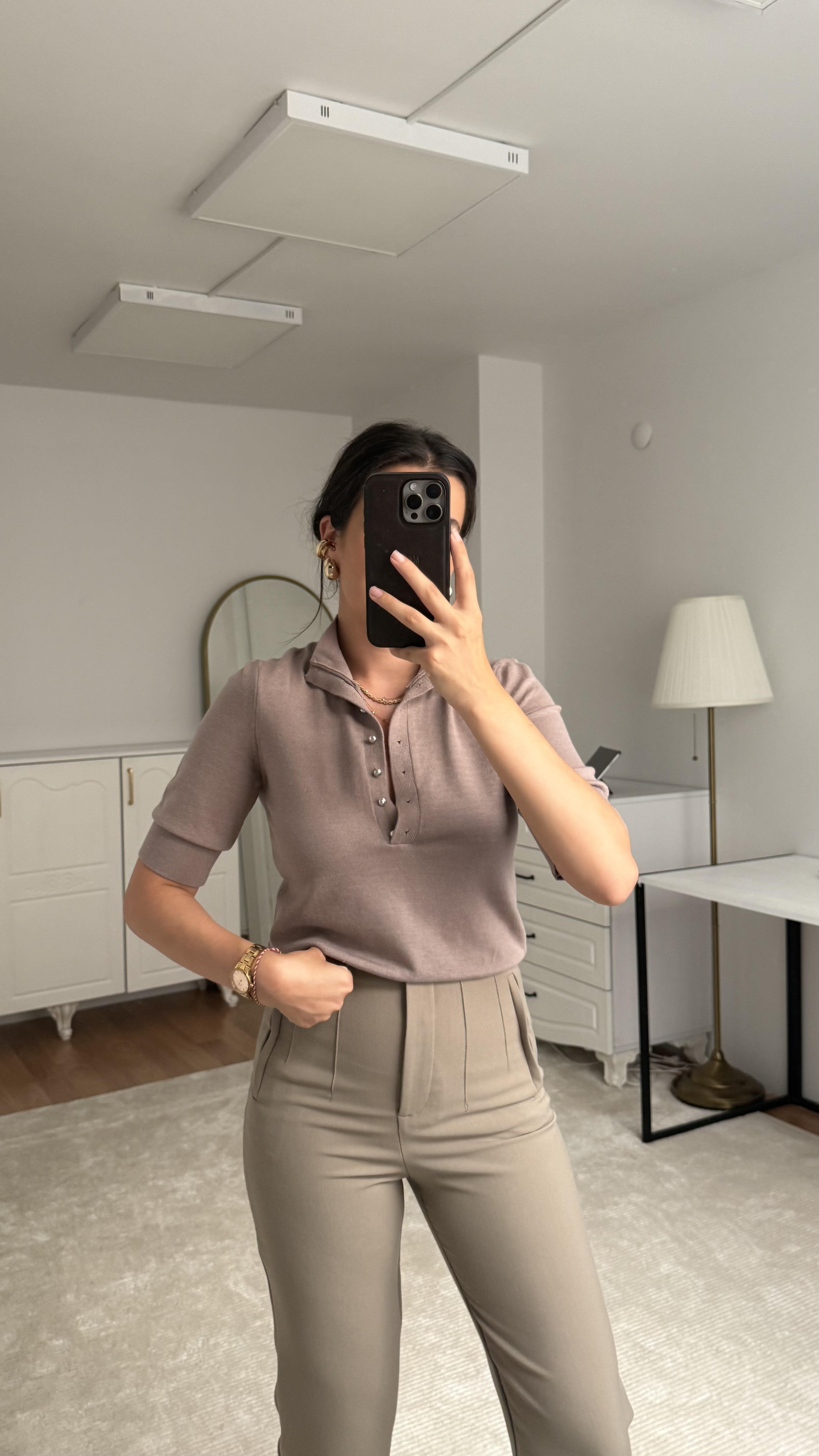 İpek İnci Düğme Detaylı Rose Triko