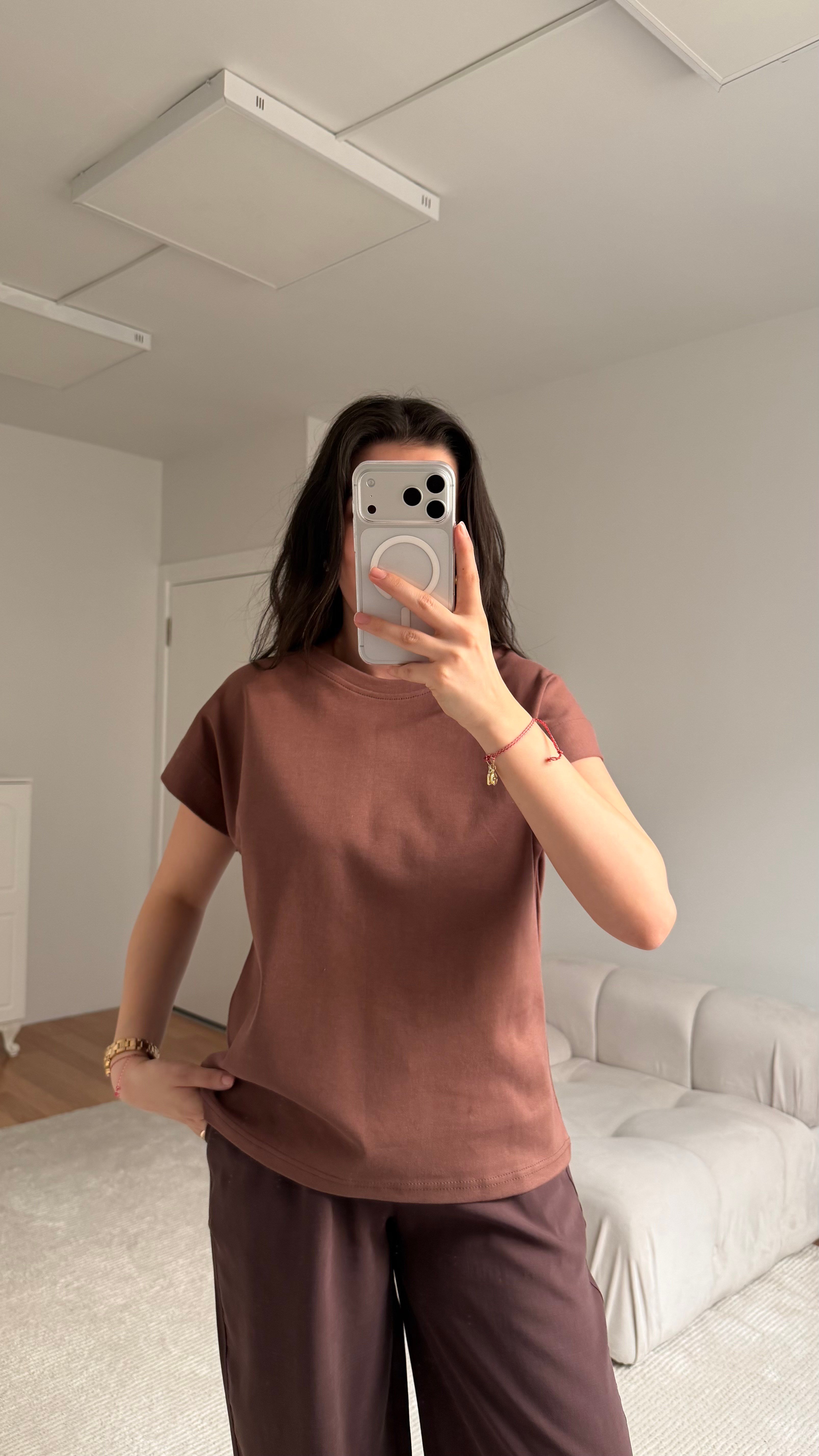 Kahve Düşük Kol Bisiklet Yaka Tişört 