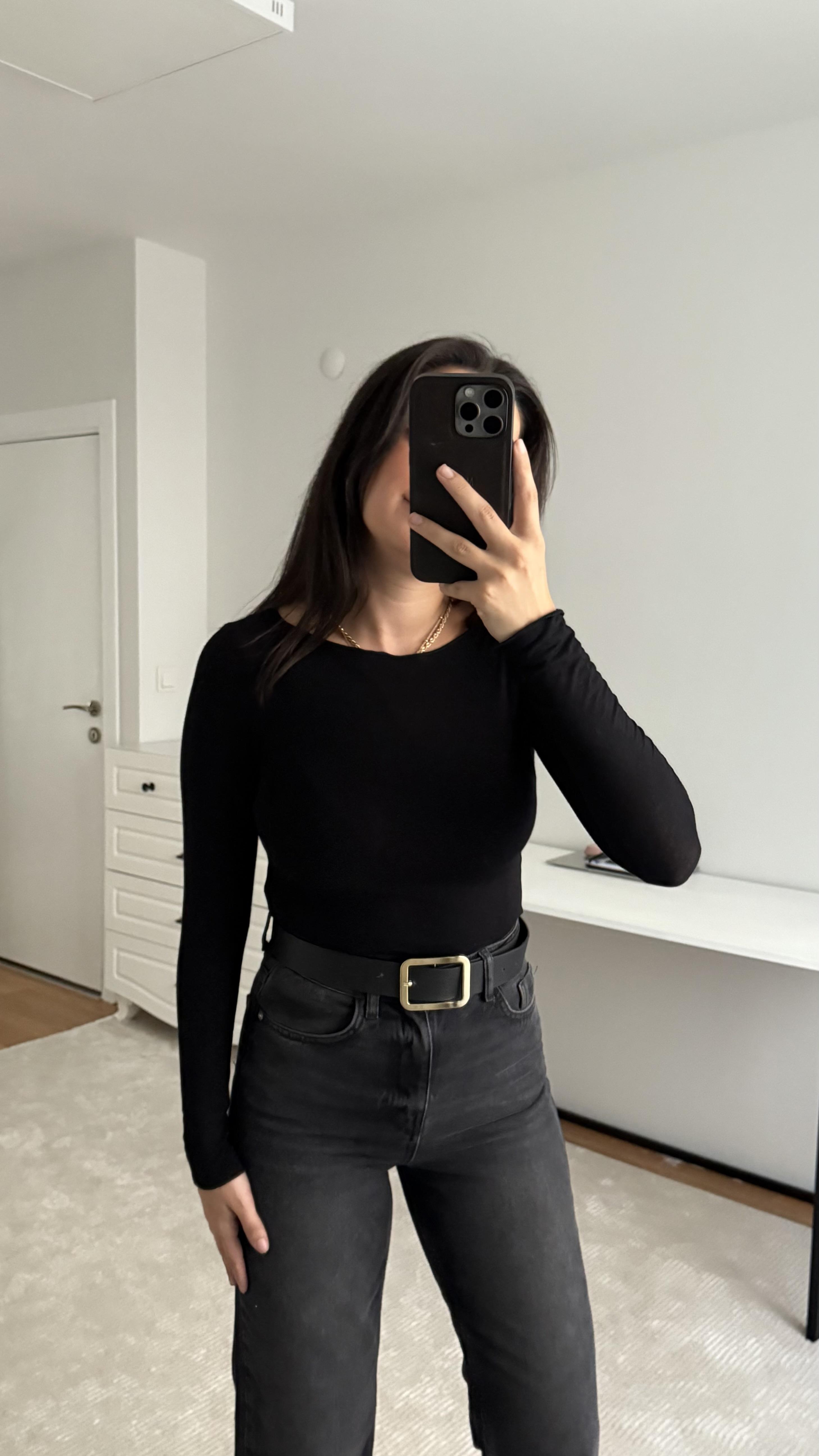 Kayık Yaka Siyah Transparan Bluz