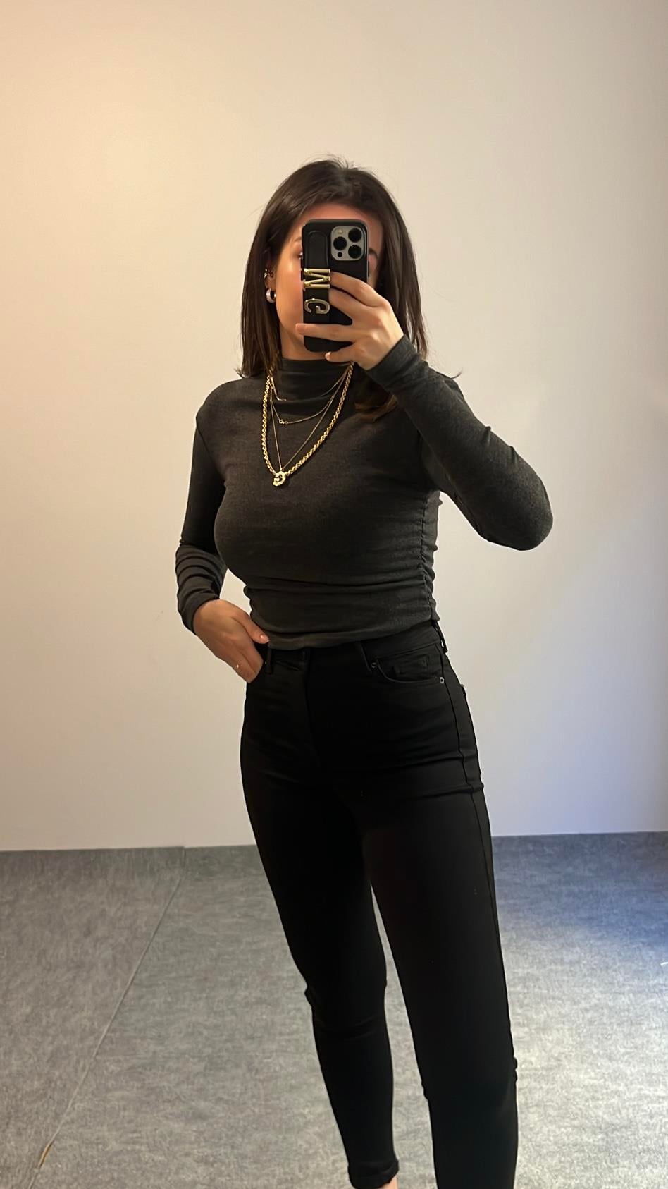 KOYU GRİ YANDAN DRAPE DETAY BLUZ