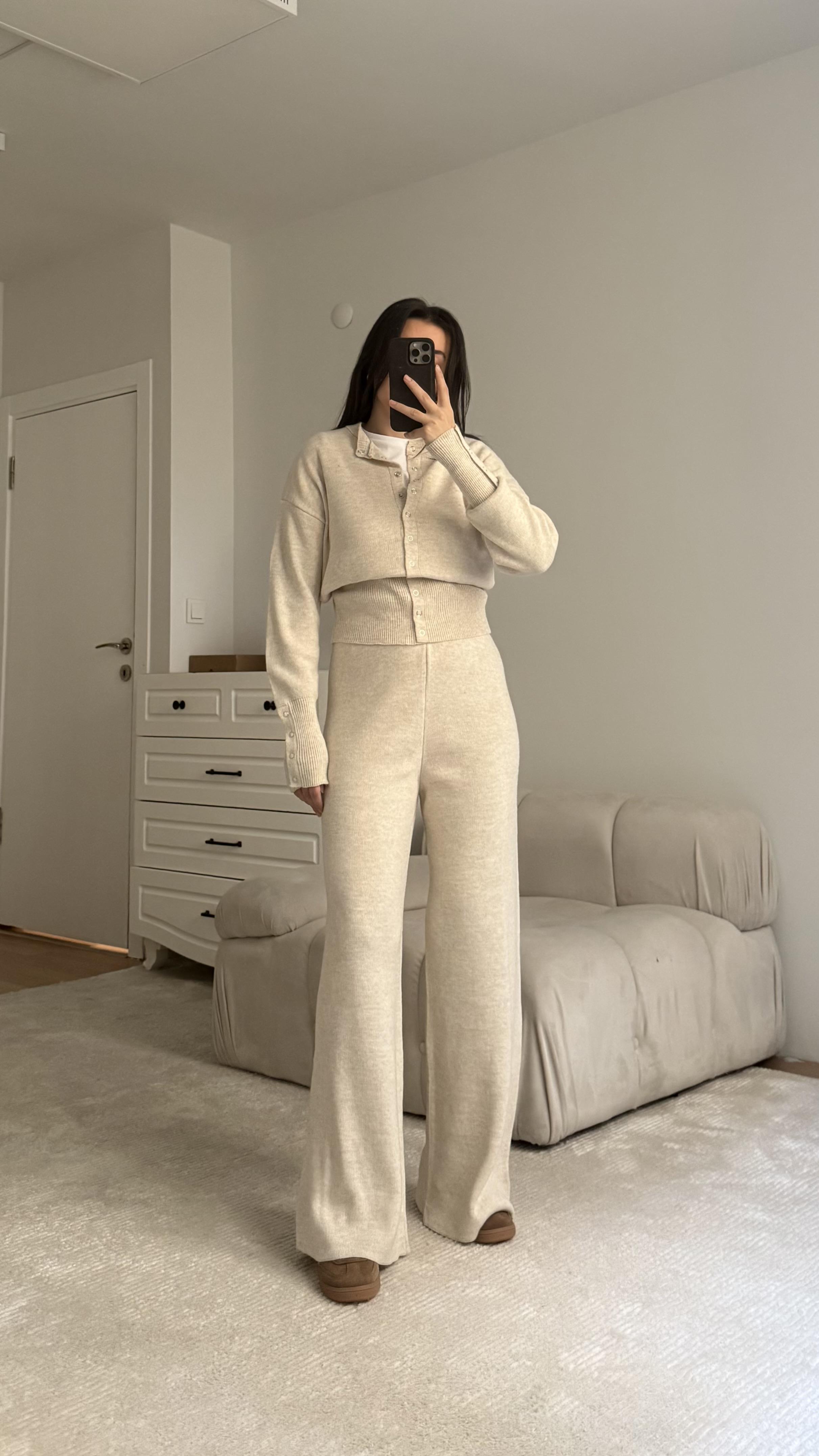 Krem Çıtçıtlı Triko Takım 