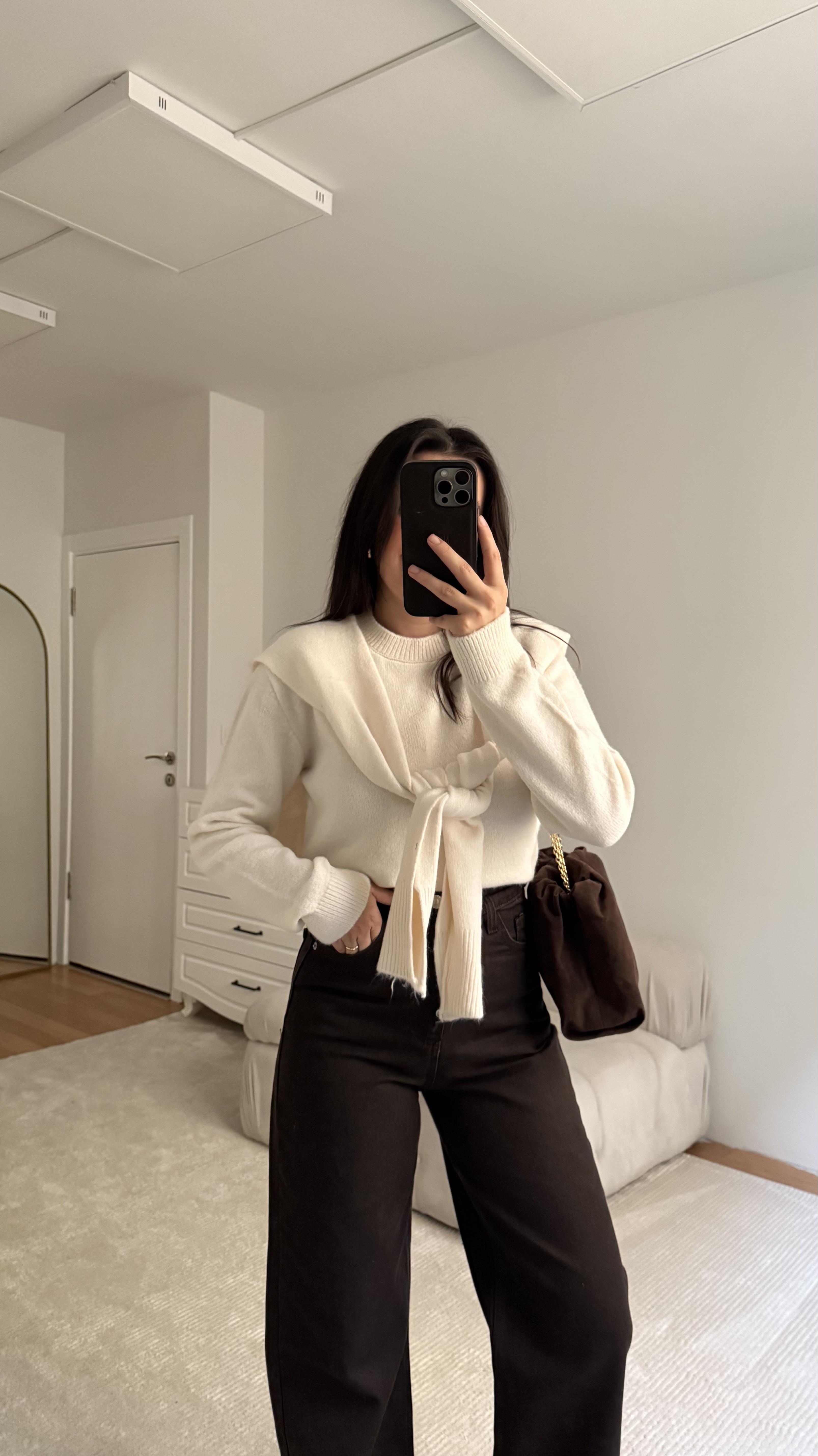 Krem Omuzdan Kol Bağlamalı Basıc Kazak