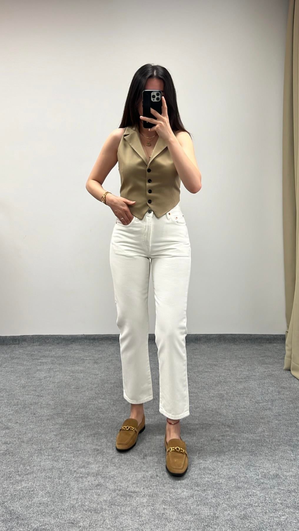 Lavli Beyaz Straight Leg Jean