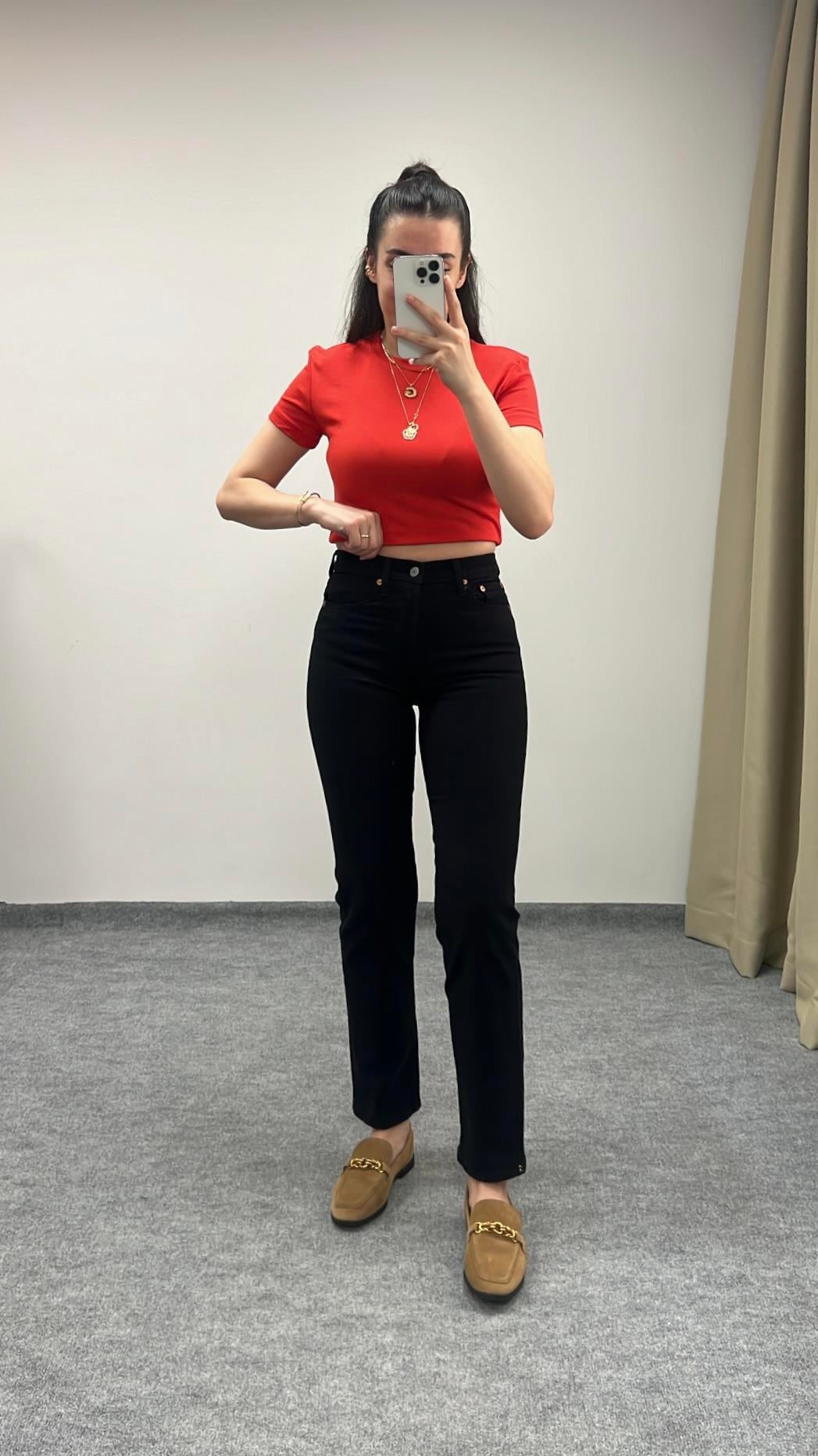 Lavli Siyah Straight Fit Jean