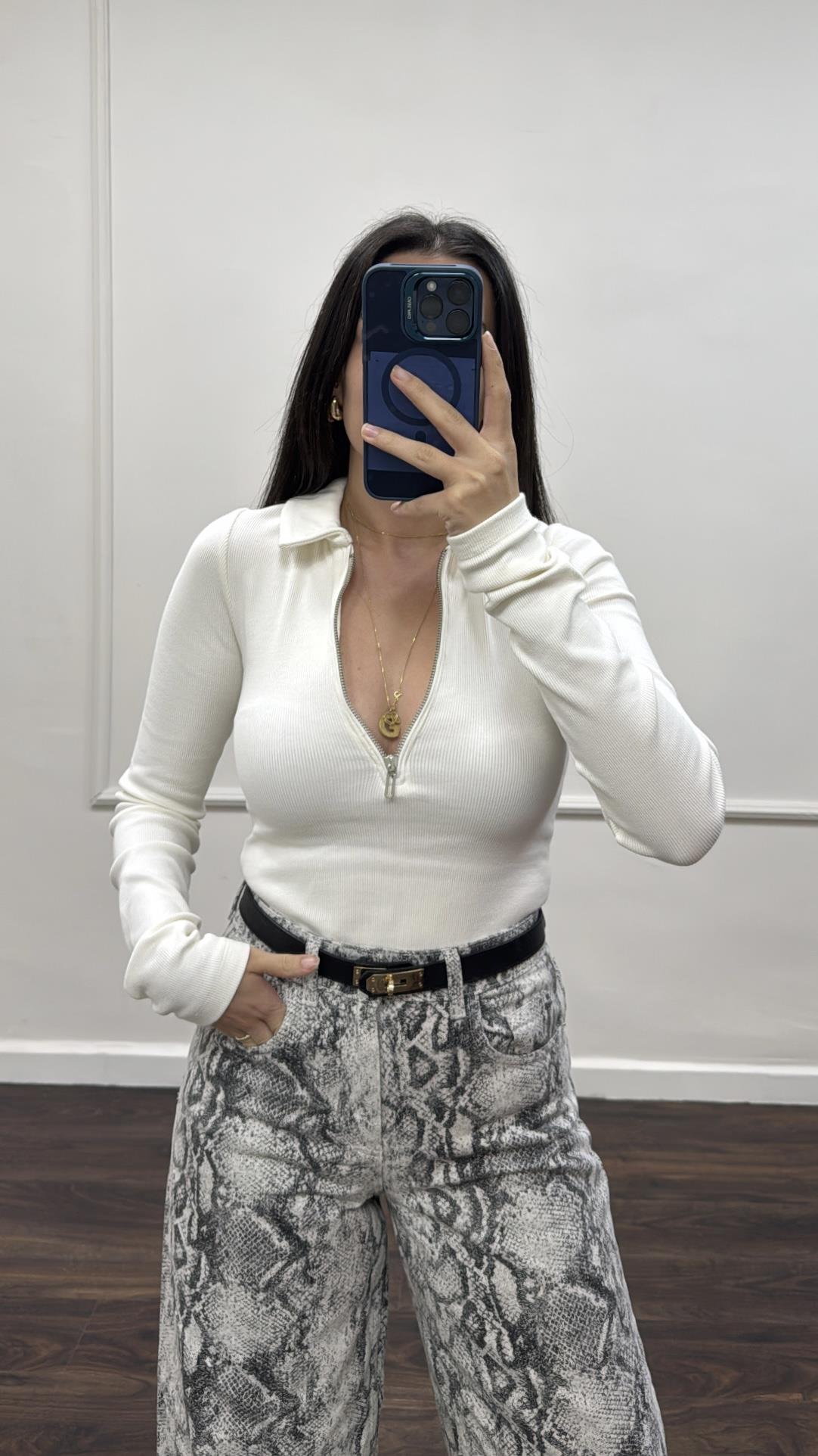 Mad Beyaz Fermuar Detay Bluz