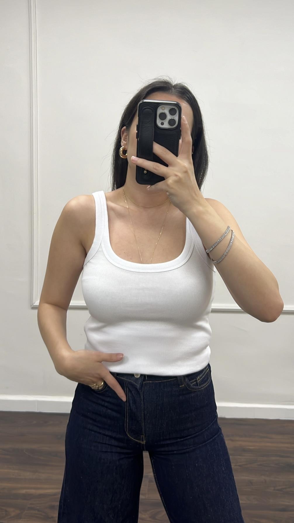 Mad Beyaz U Yaka Atlet