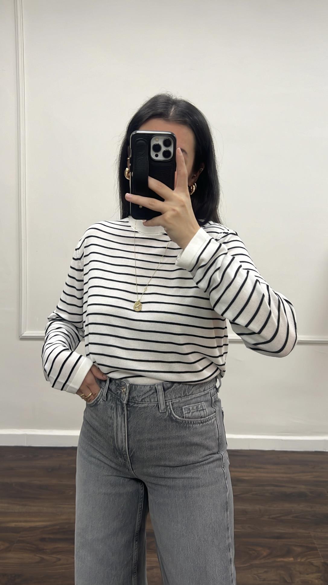 Mad Beyaz/Siyah Çizgili Viskon Triko Örme