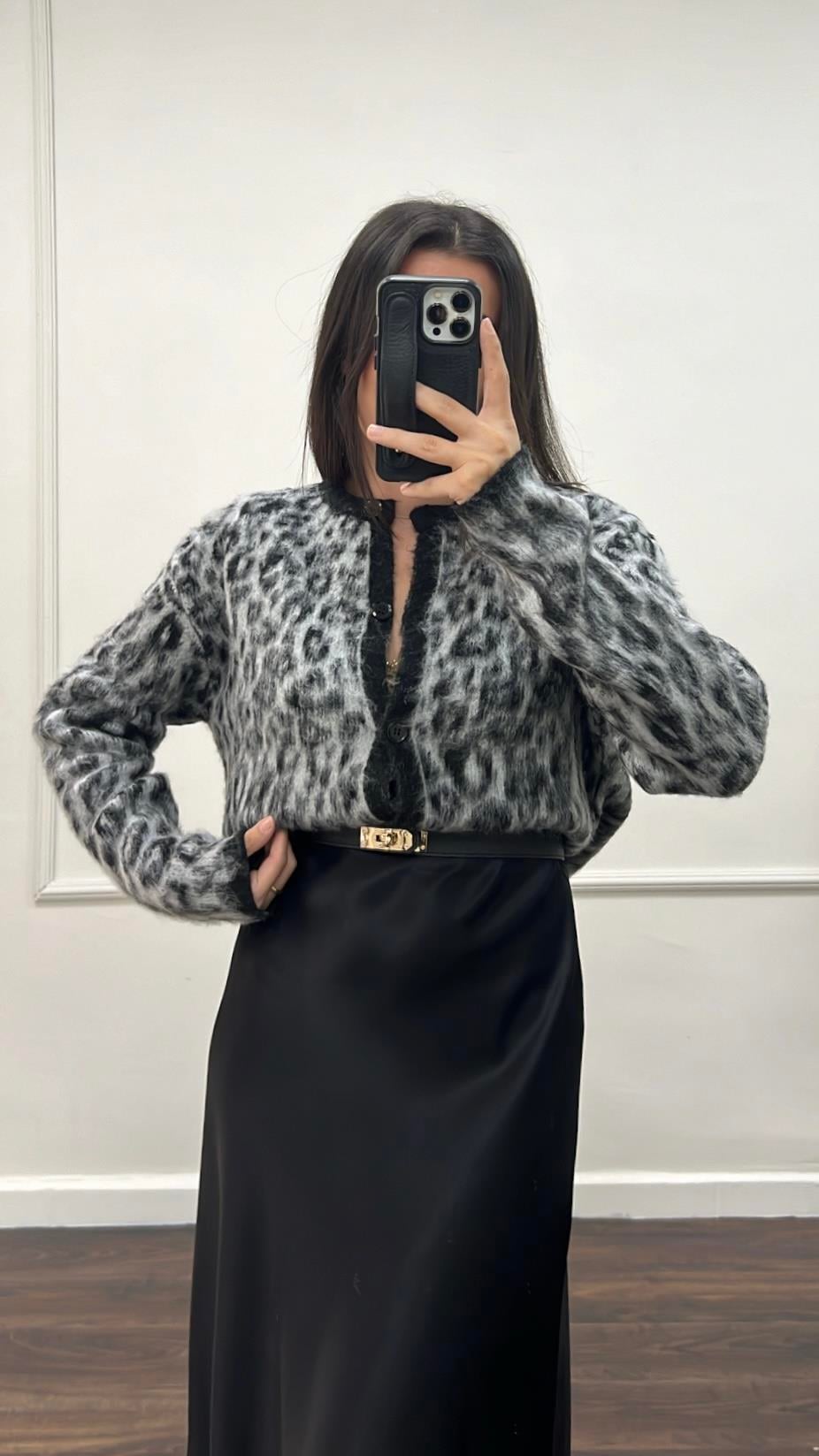 Mad Gri Leopar Desen Sakallı Hırka