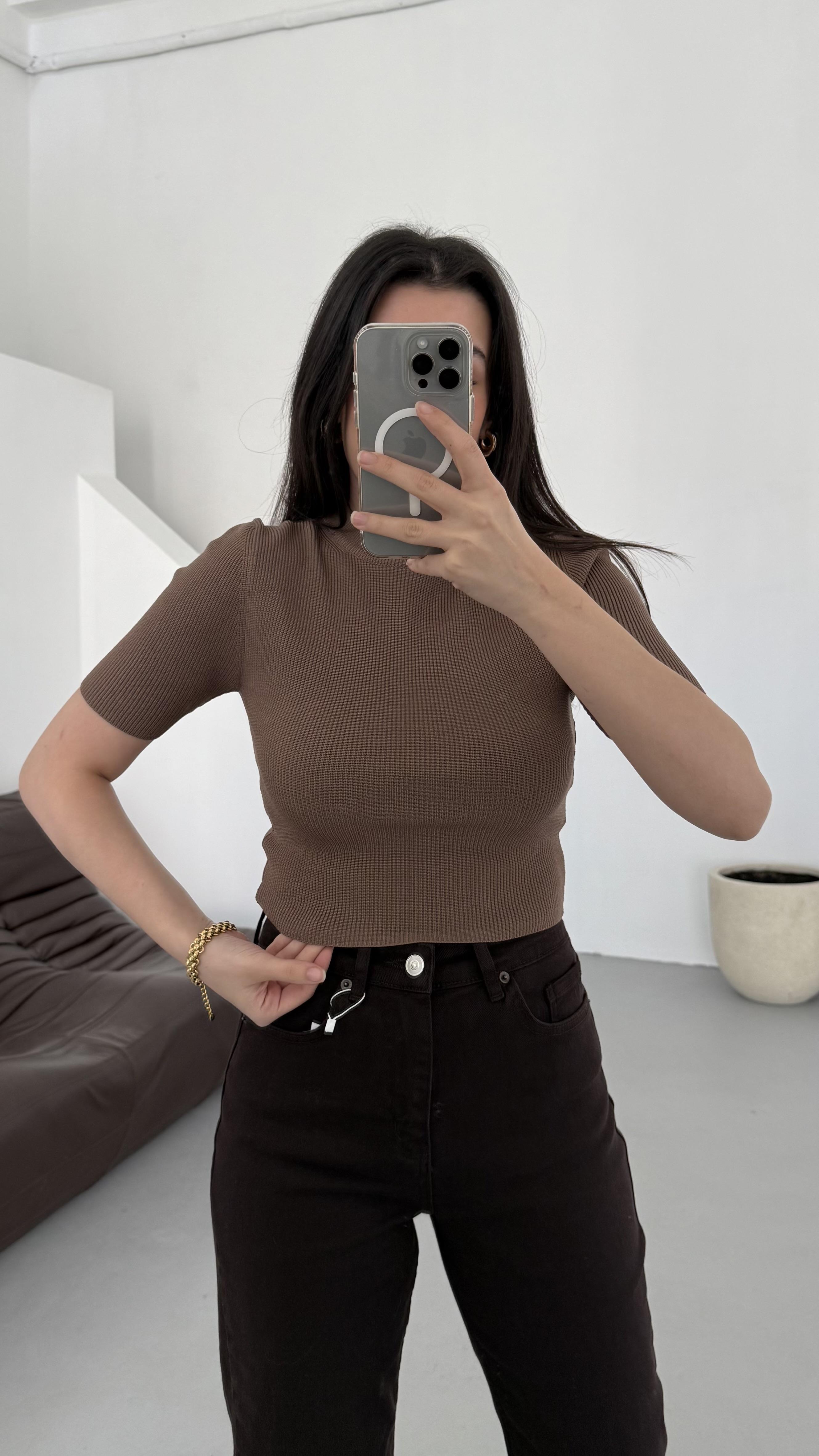 Mad Kahve Kısa Kollu Örme Triko 