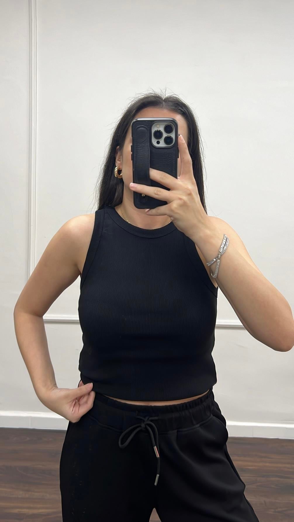 Mad Siyah Halter Yaka Atlet