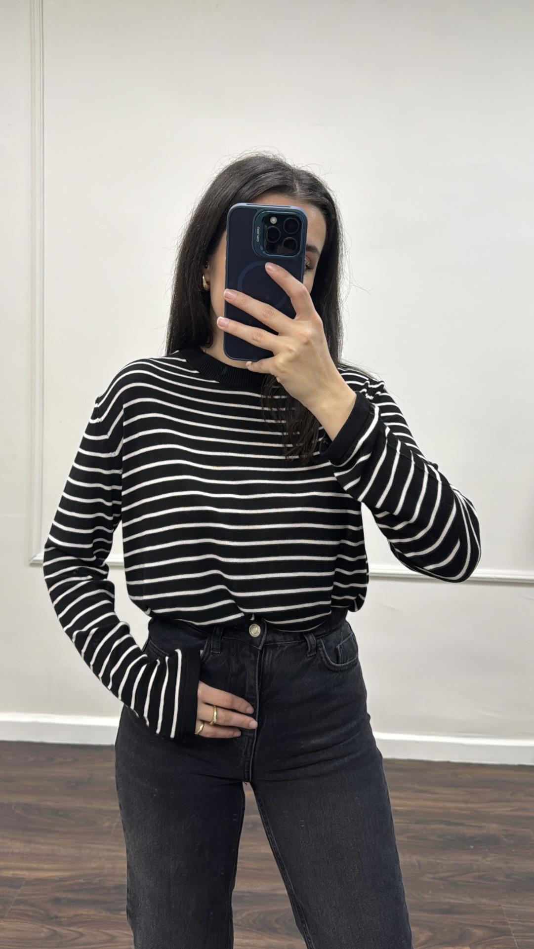 Mad Siyah/Beyaz Çizgili Viskon Triko Örme