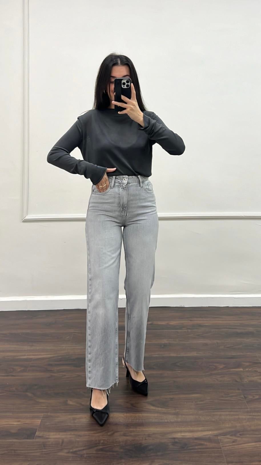 Marka Açık Gri Straight Fıt Jean