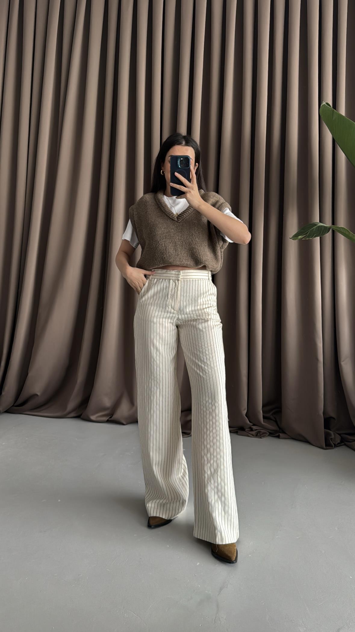 Marka Bej / Vizon Çizgili Kumaş Pantolon