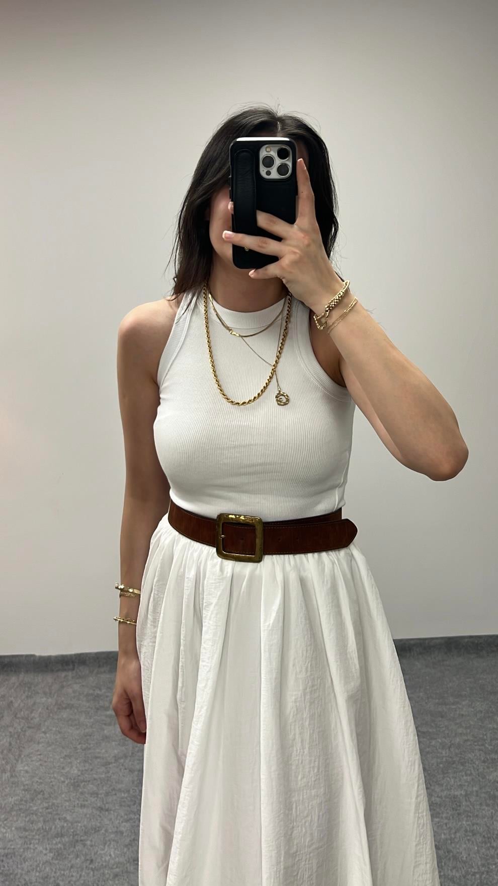 Marka Beyaz Halter Yaka Top