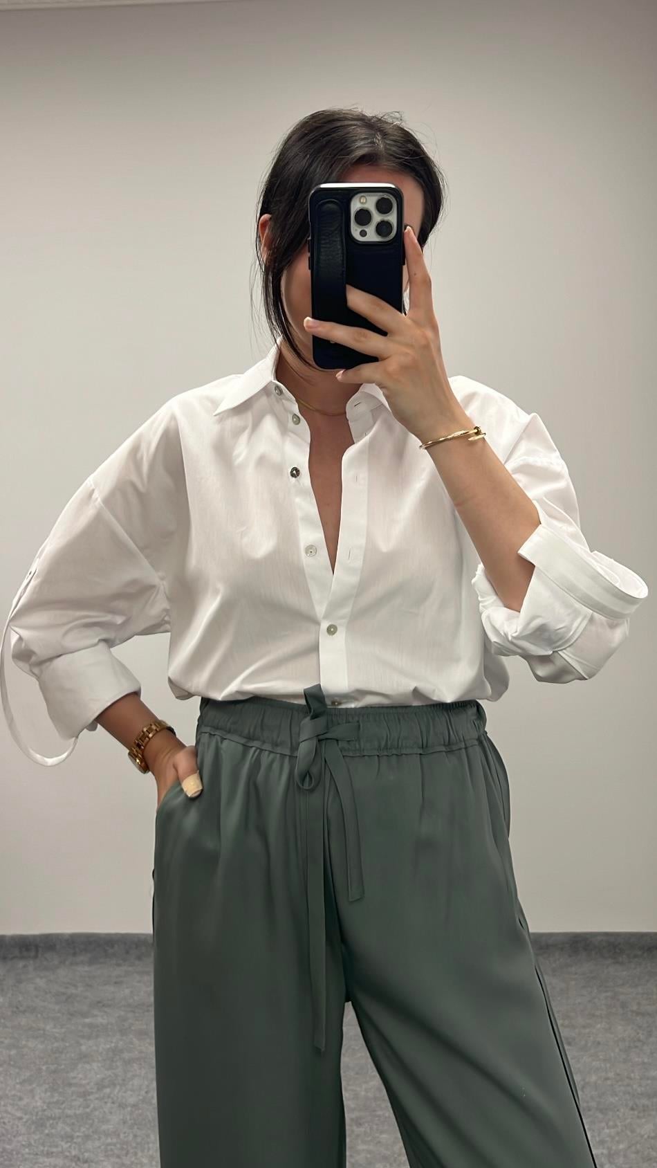 Marka Beyaz Oversize Kıvrık Kollu Poplin Gömlek