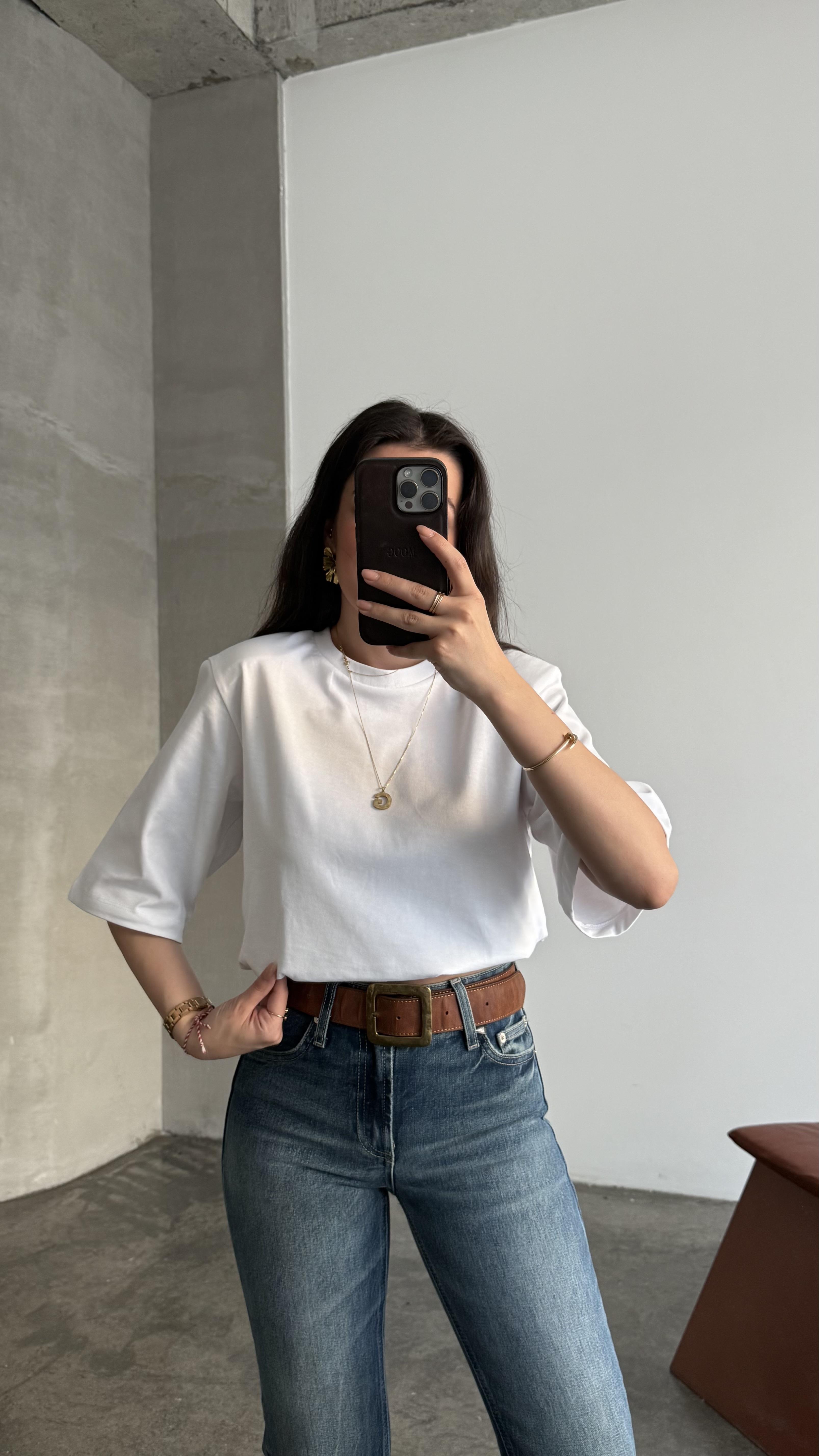 Marka Beyaz Oversize Vatkalı Tişört