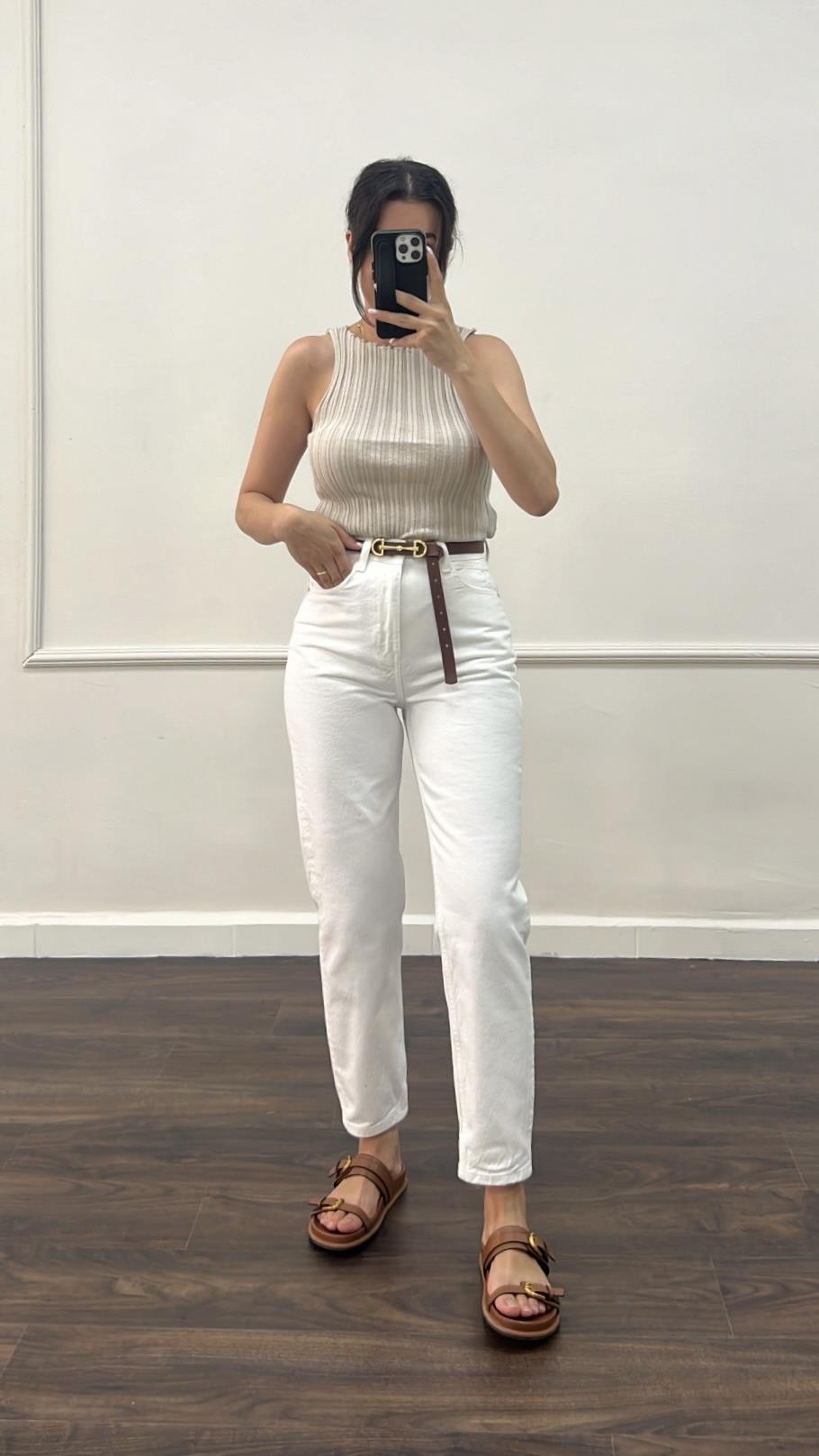 Marka Beyaz Yüksek Bel Mom Fıt Jean